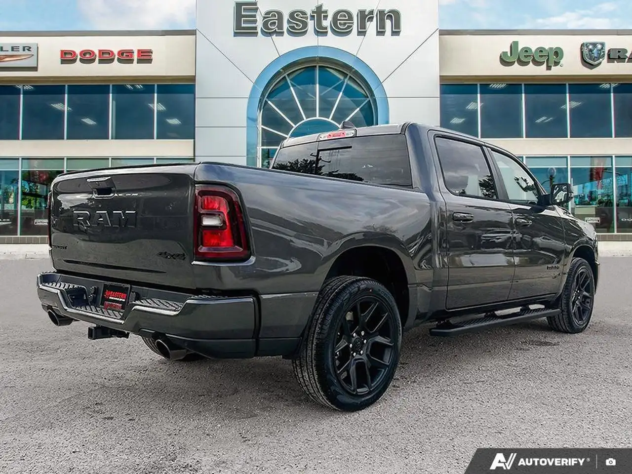 RAM 1500 снимка RAM 1500