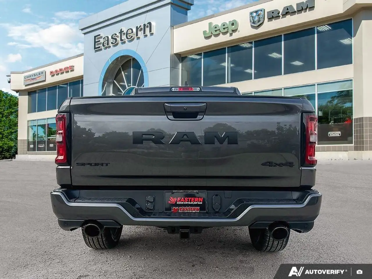 RAM 1500 снимка RAM 1500