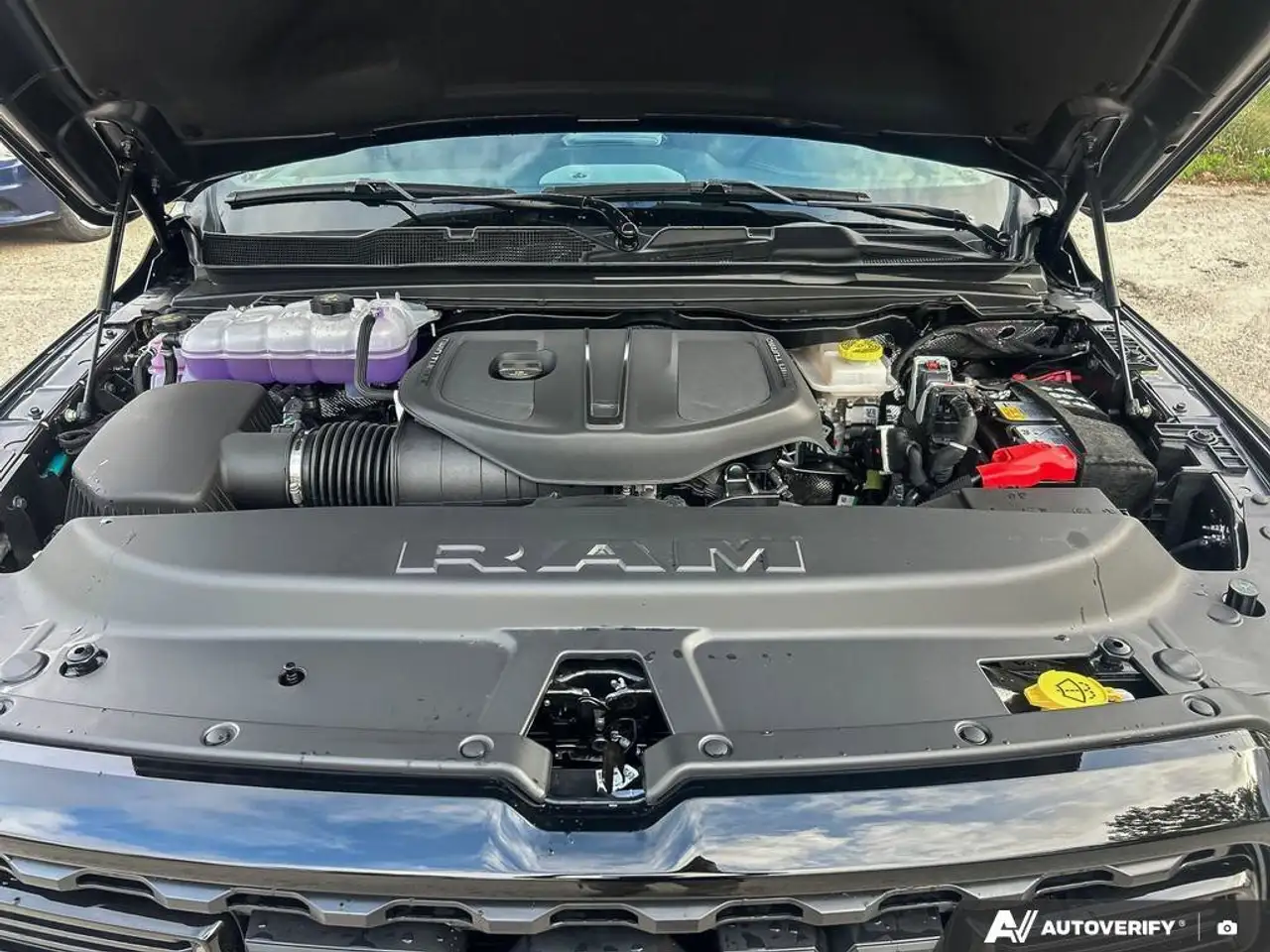 RAM 1500 снимка RAM 1500