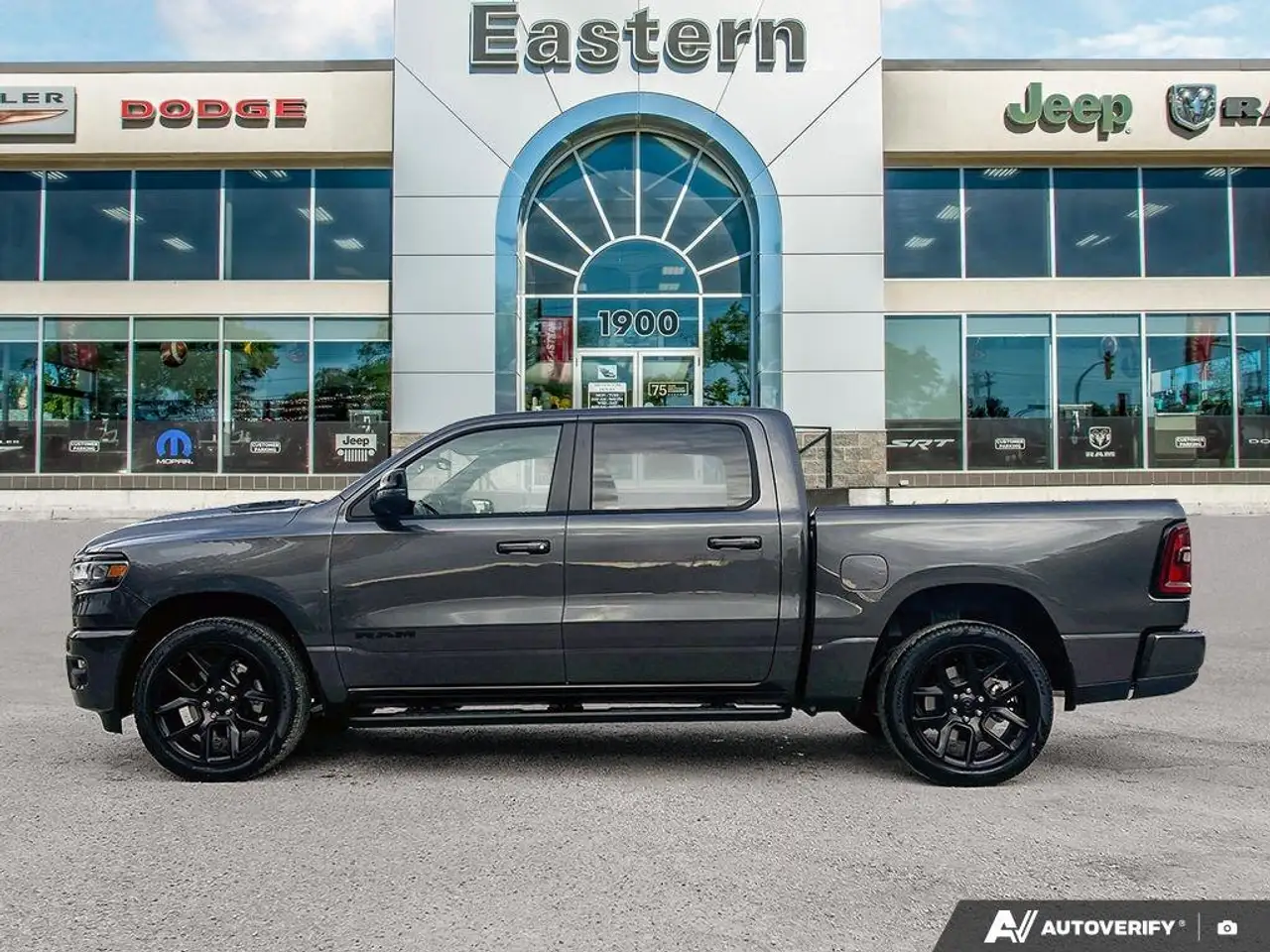 RAM 1500 снимка RAM 1500