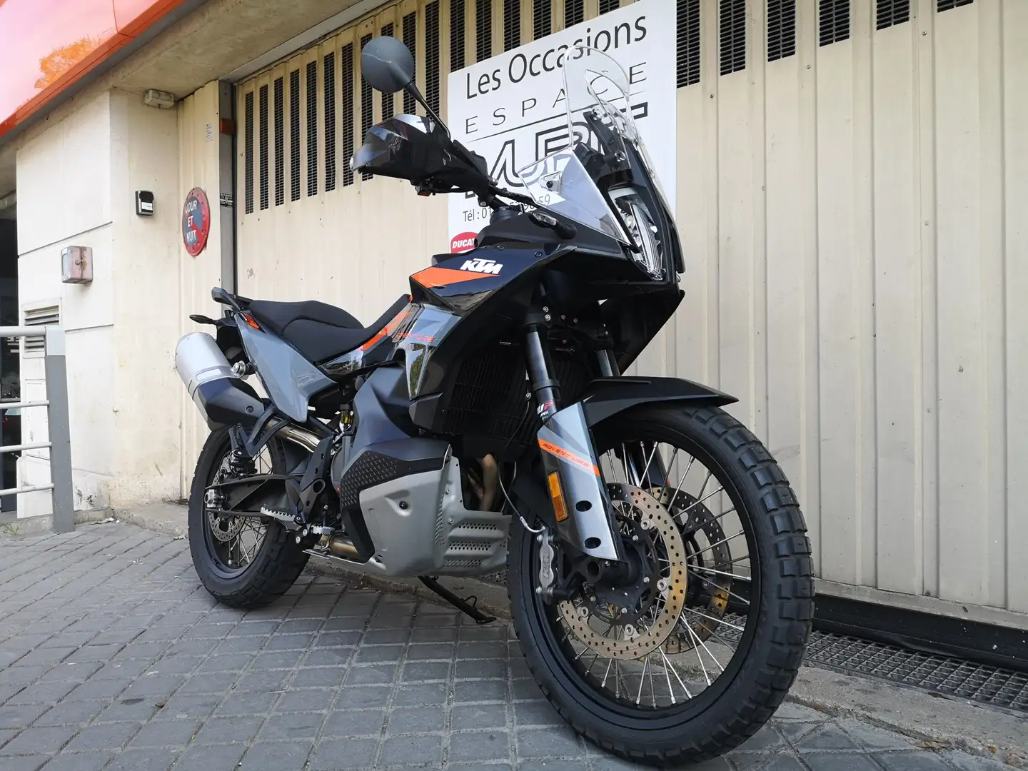 KTM 890 Adventure Black - 2