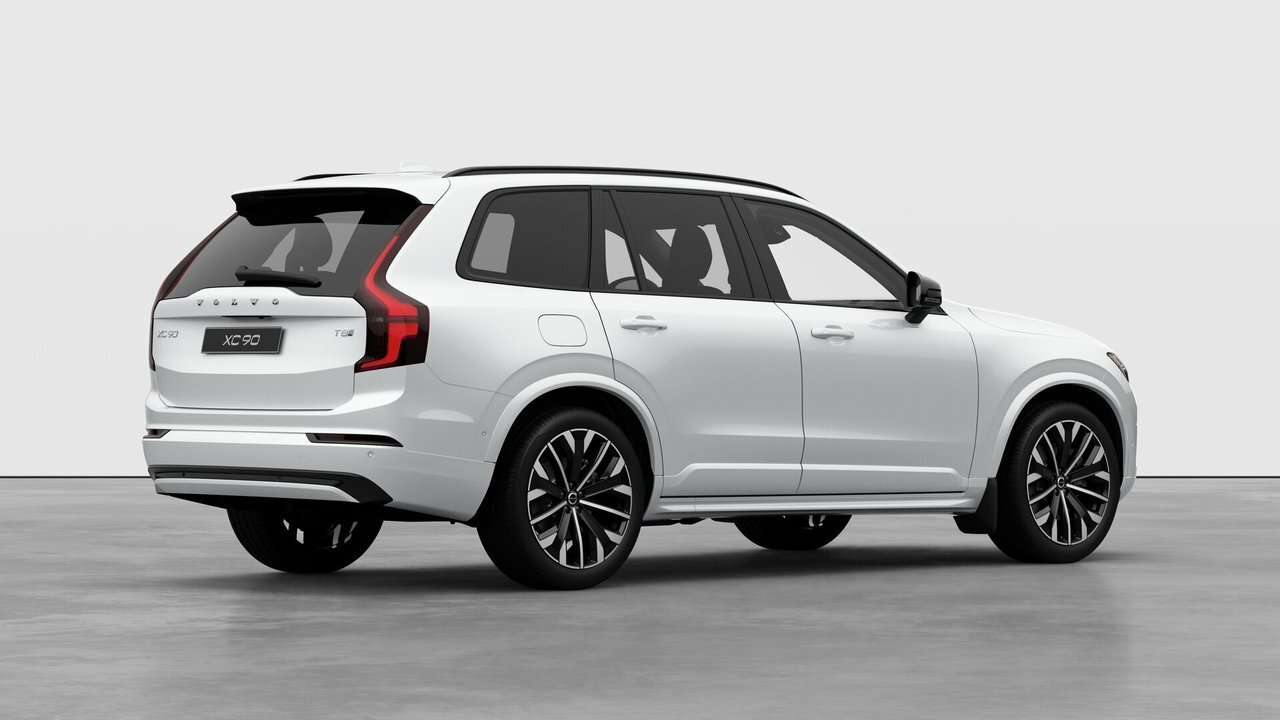 2026 Volvo XC90 Ultra 7-Seater (Dark Theme) alt 4