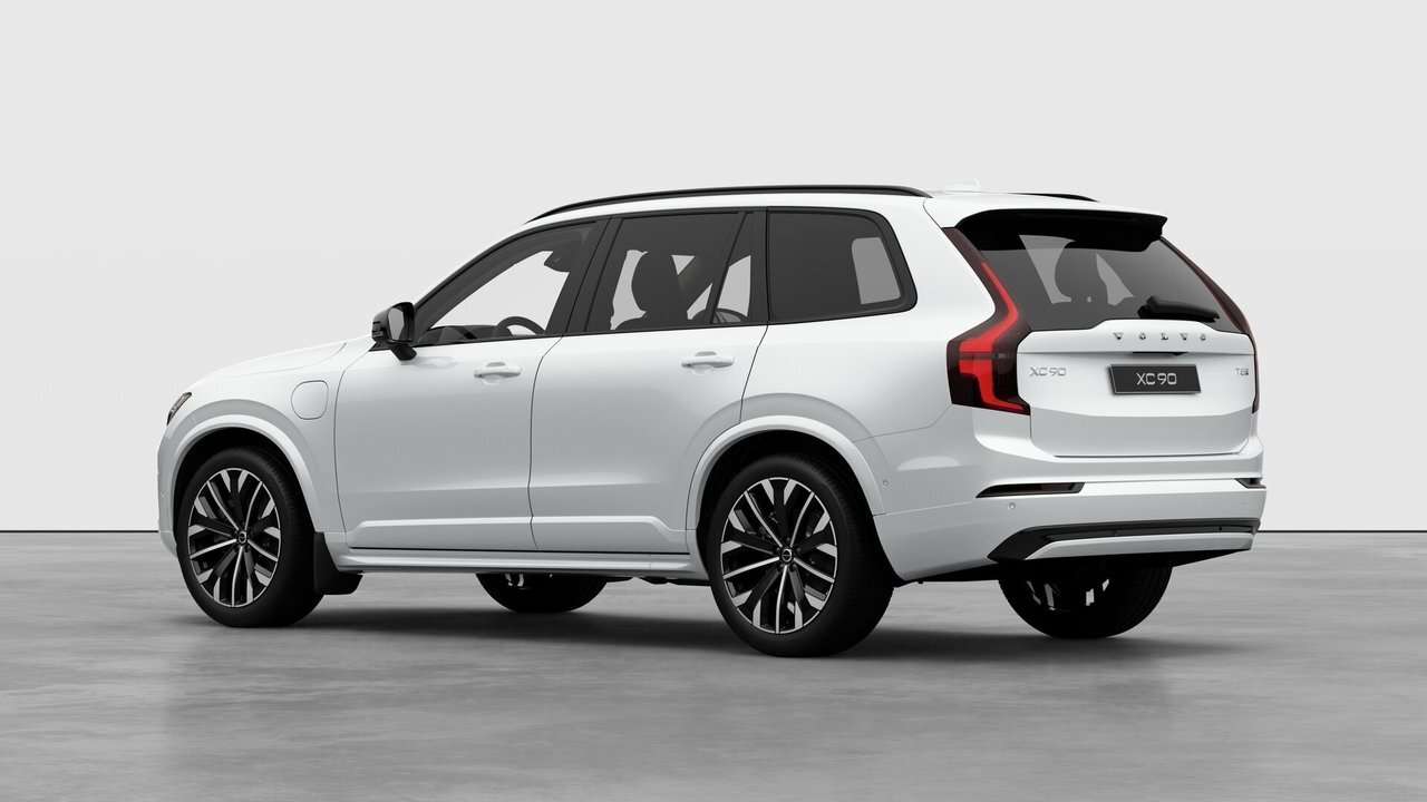 2026 Volvo XC90 Ultra 7-Seater (Dark Theme) alt 2