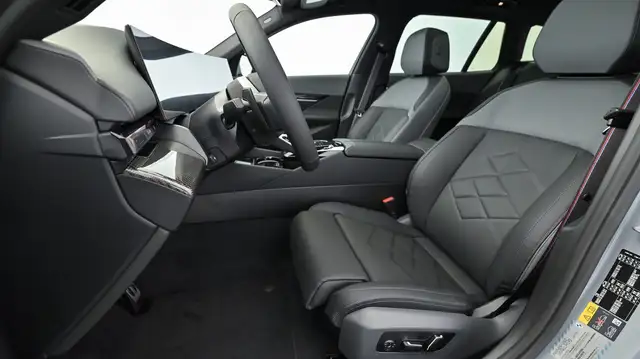 BMW 550 e xDrive Ansicht 24