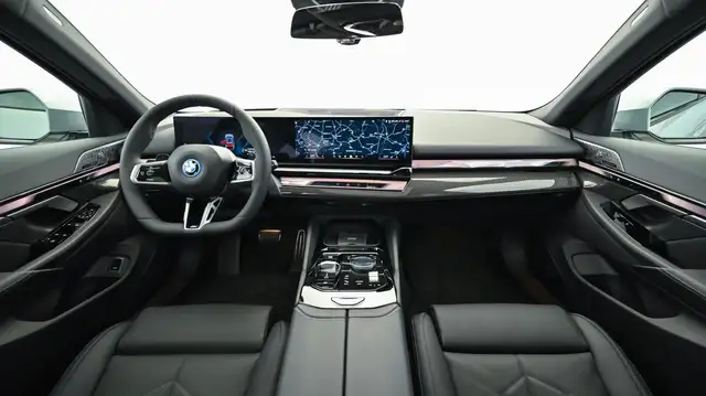 BMW 550 e xDrive Ansicht 15