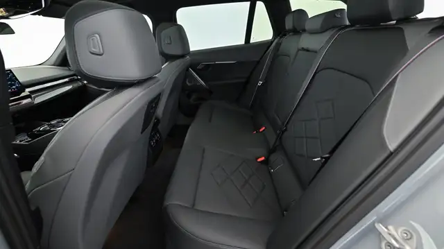 BMW 550 e xDrive Ansicht 14