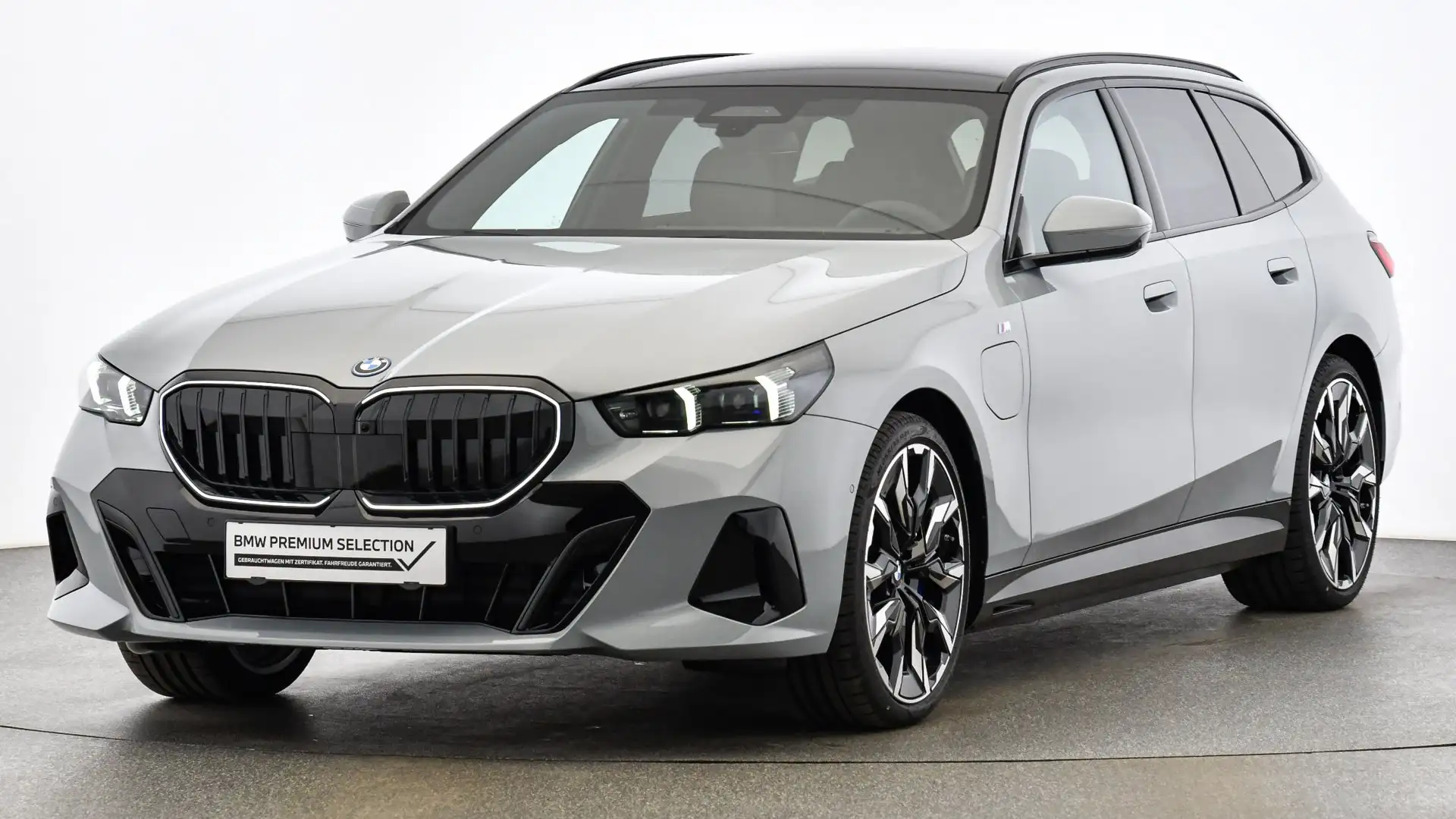 BMW 550 e xDrive Grau - 1