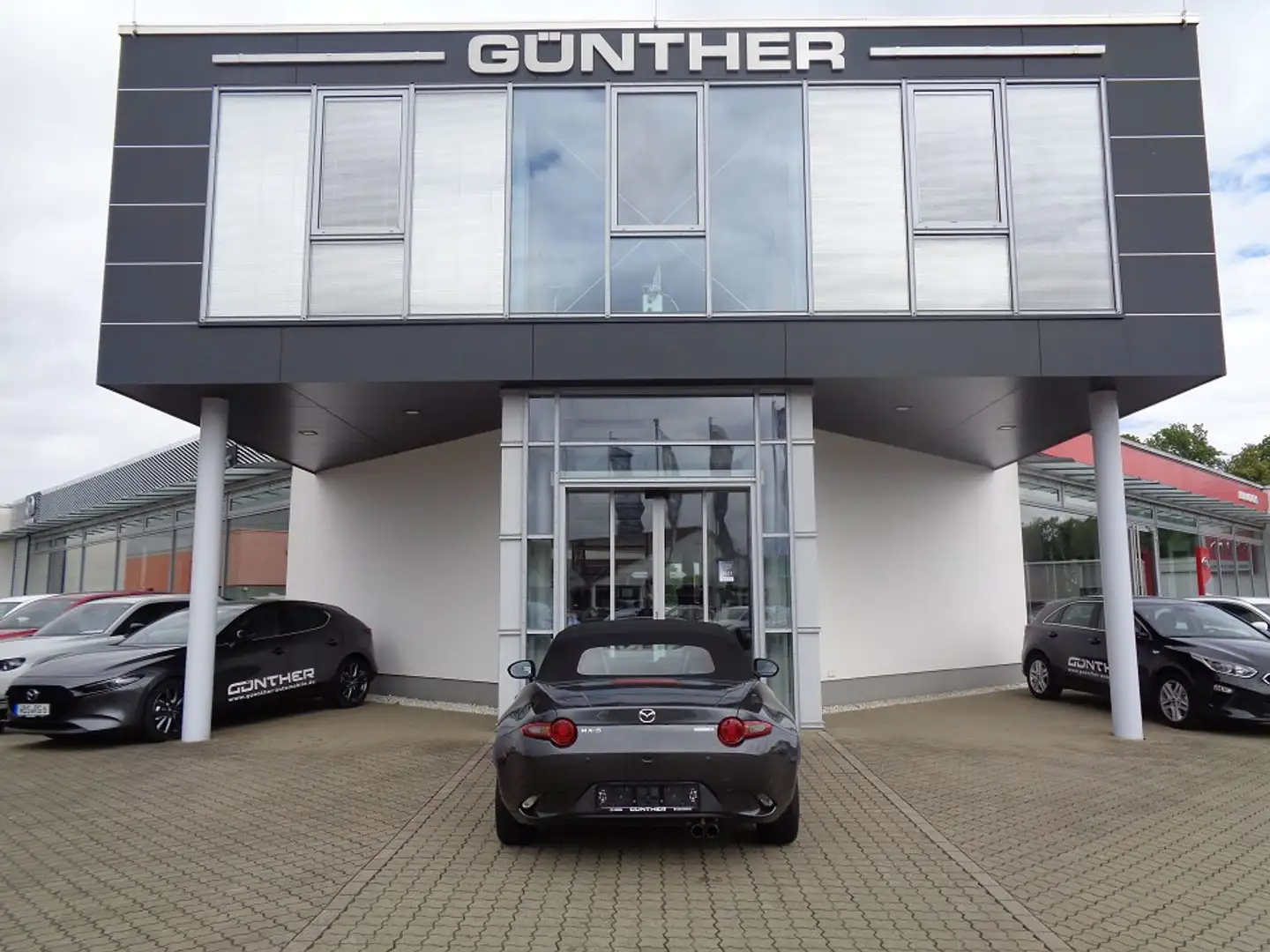 Mazda MX-5 EXCLUSIVE-LINE 132PS Leder, BOSE Szürke - 2