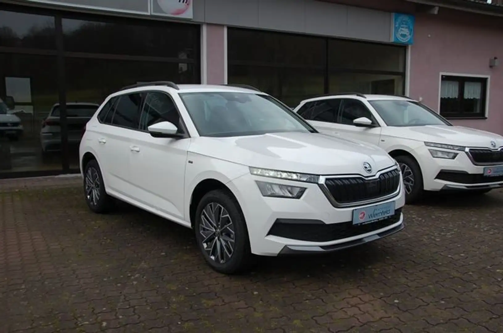 Skoda Kamiq Tour LED DAB Winter Paket MFL Weiß - 2