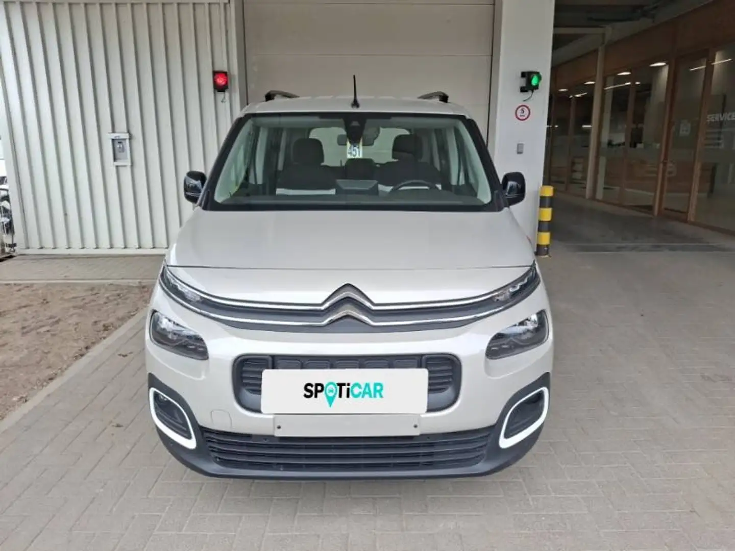 Citroen Berlingo Multispace 3 1.2 PureTech 130 EAT8 M Feel Béžová - 2