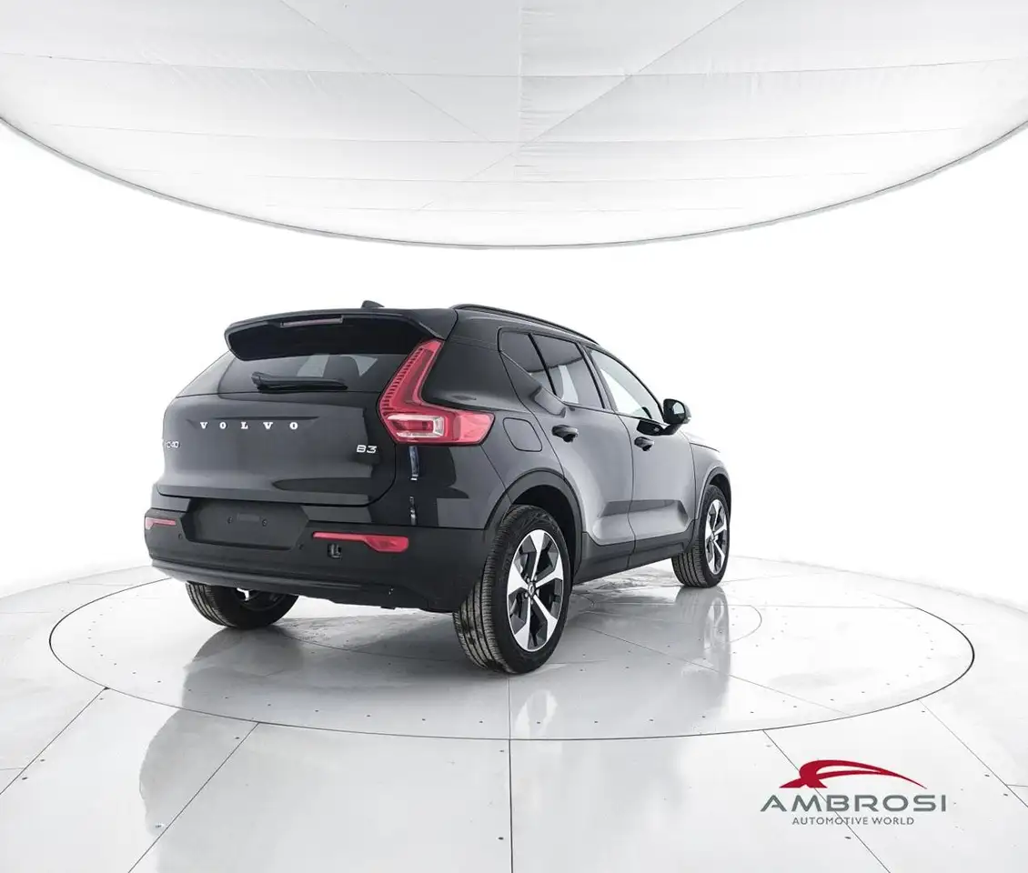 Volvo XC40 2026