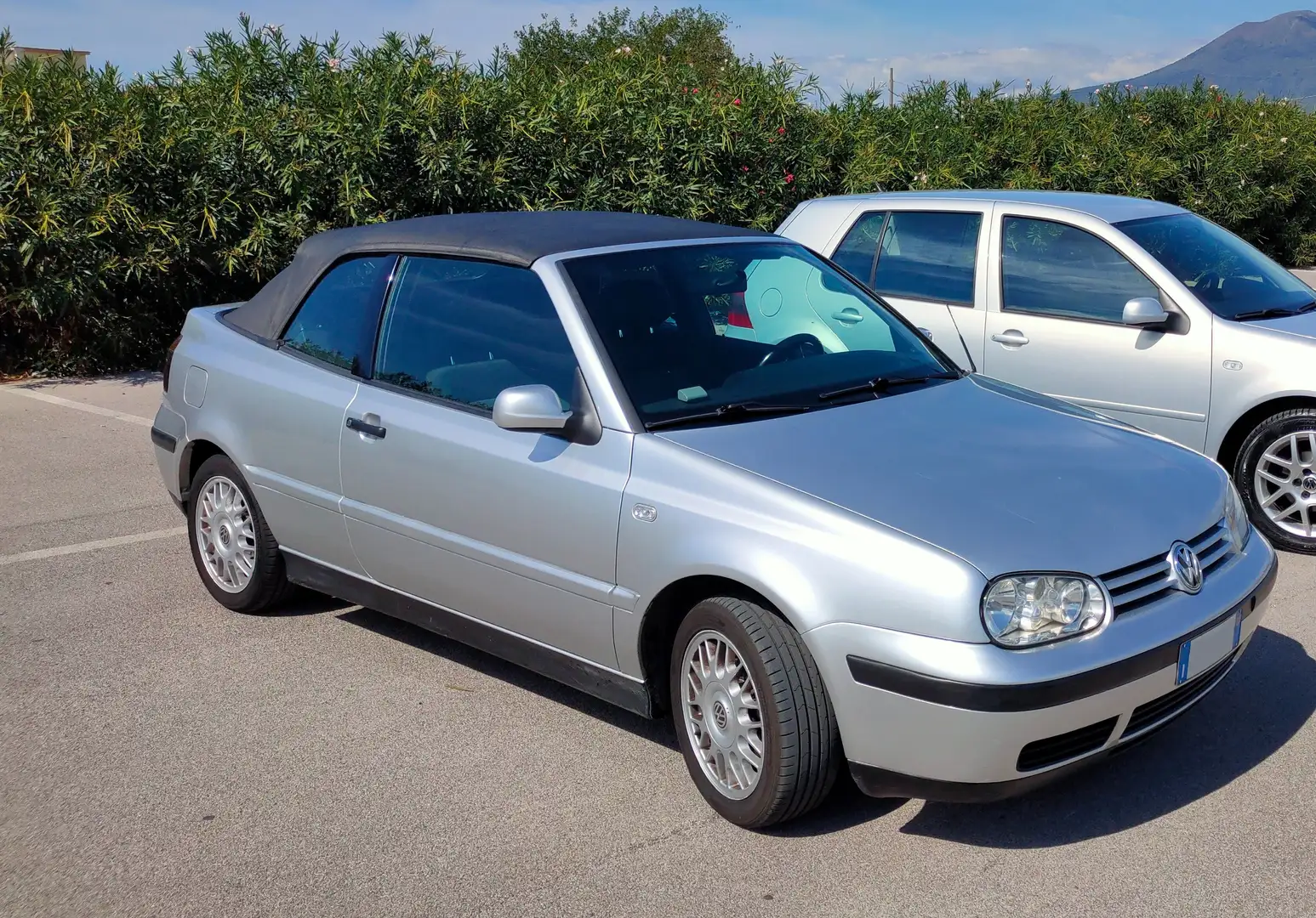 Volkswagen Golf Cabriolet Cabrio 1.6 Highline Argent - 2