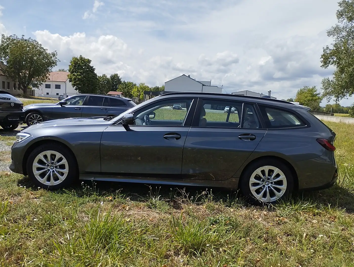 BMW 318 d Touring Aut.Leder,ACC Grau - 2
