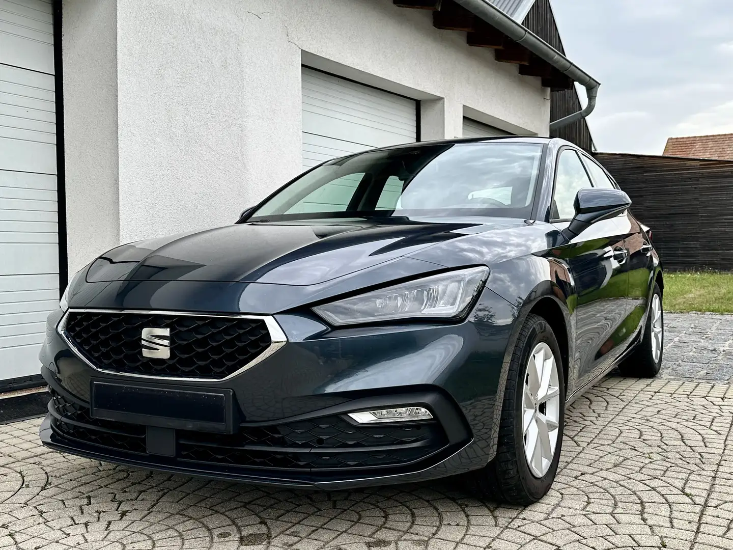 SEAT Leon 1,0 TSI Austria Edition Style - 1