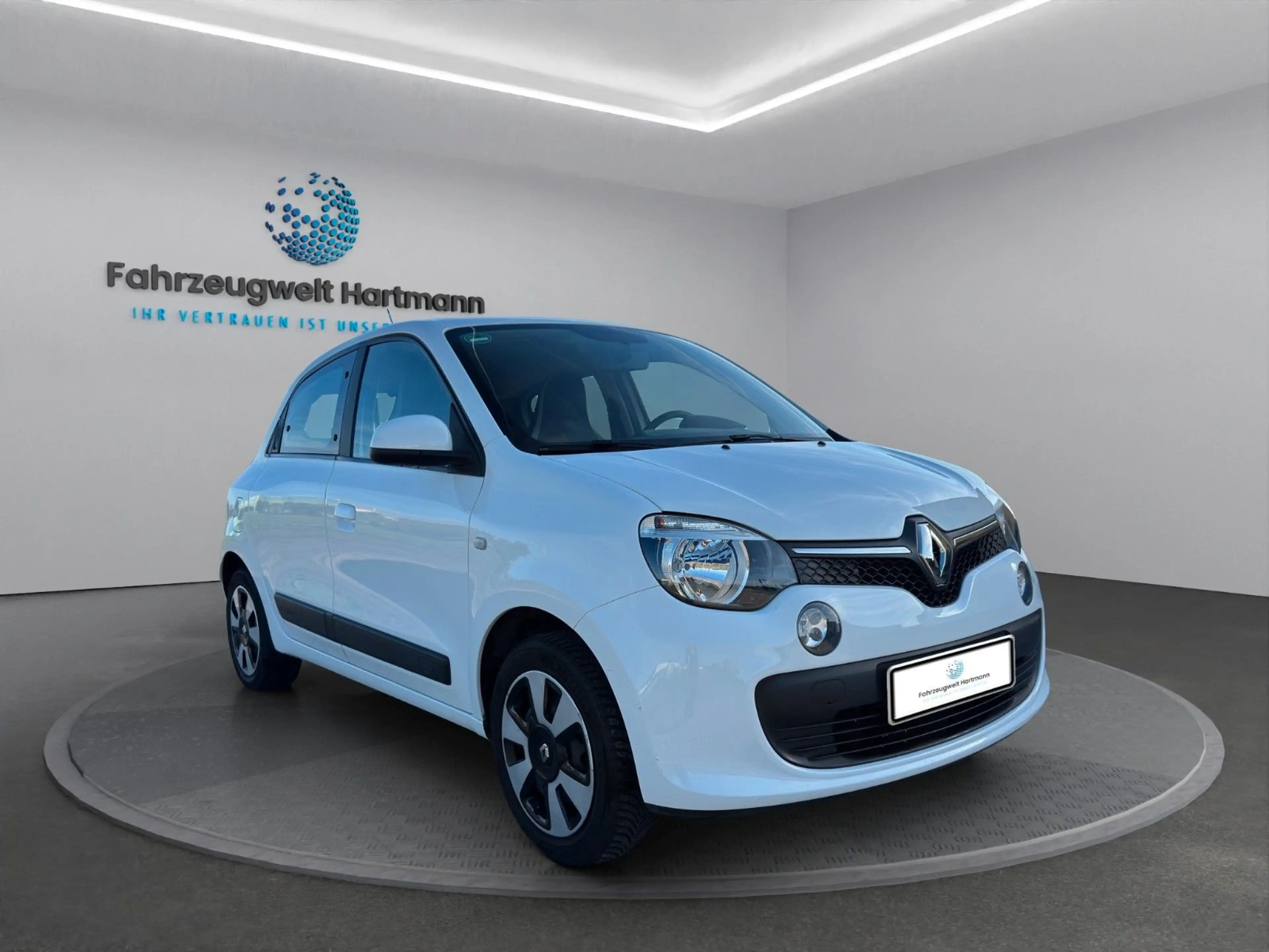 Renault Twingo *Service NEU*Scheckheft*Klima*Bluetooth* — photo 7