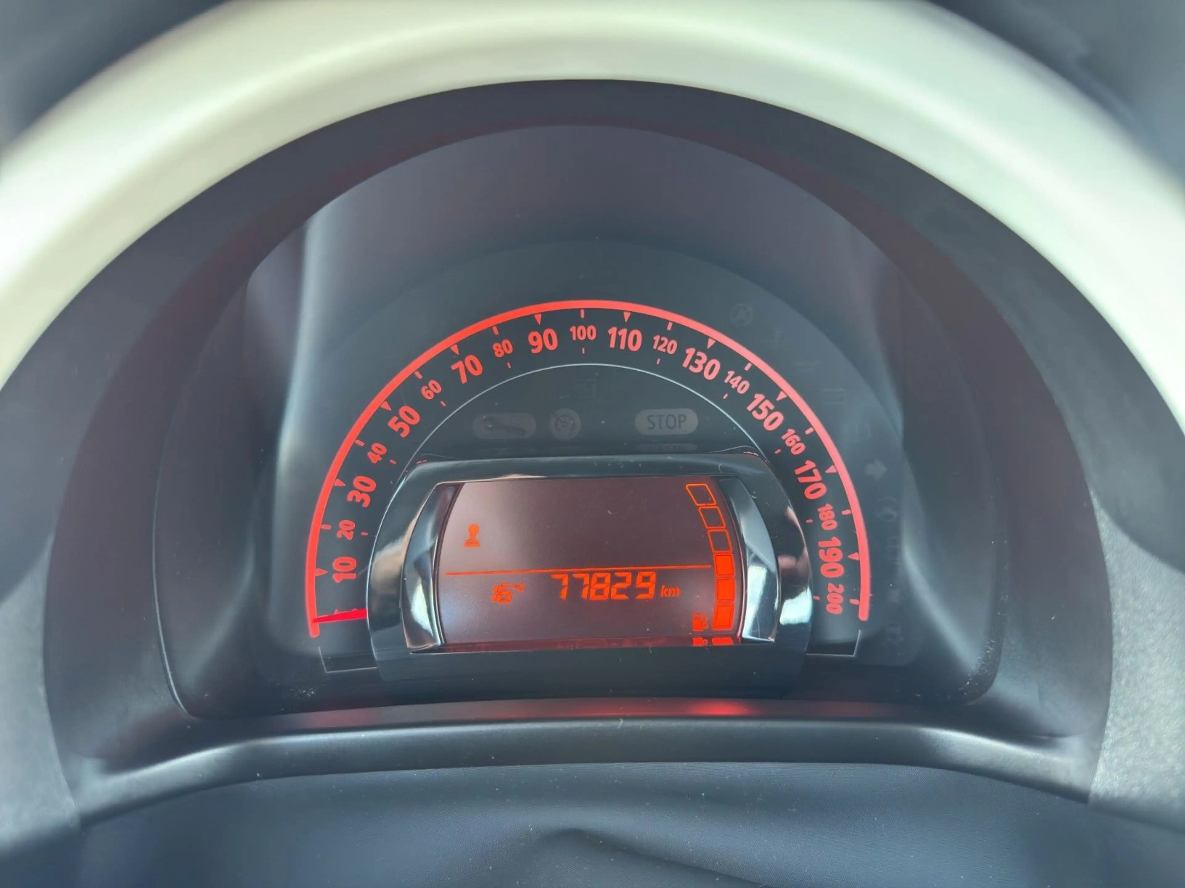 Renault Twingo *Service NEU*Scheckheft*Klima*Bluetooth* — photo 14
