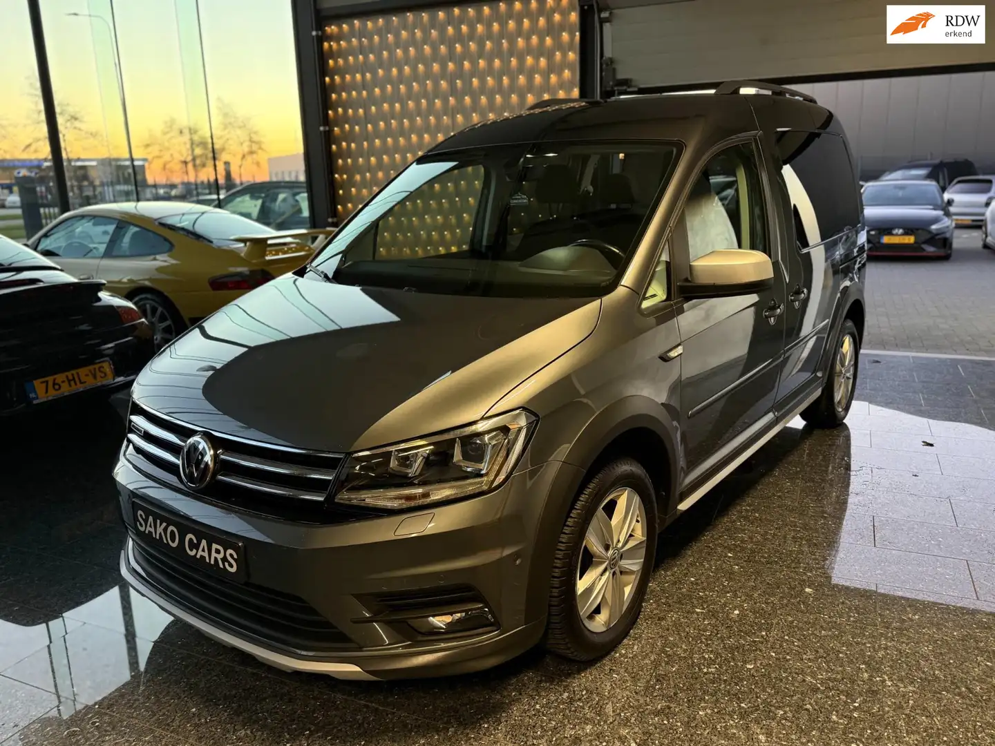 Volkswagen Caddy 1.4 TSI Alltrack 2017 Handgeschakeld zeer nette st Gris - 1