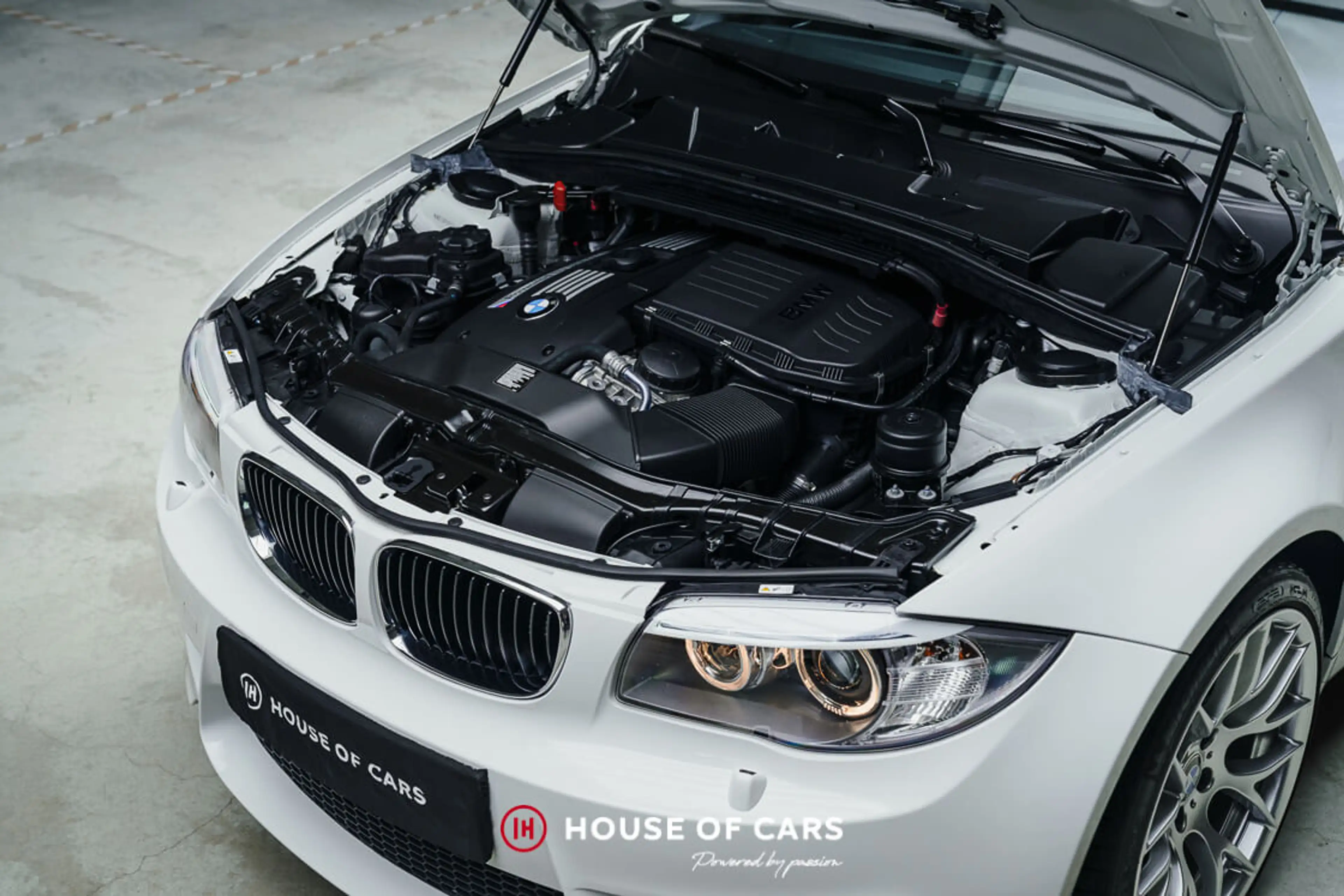 BMW 1er M Coupé 1ST OWNER / PAINT ONLY SERVICED BY BMW — photo 12