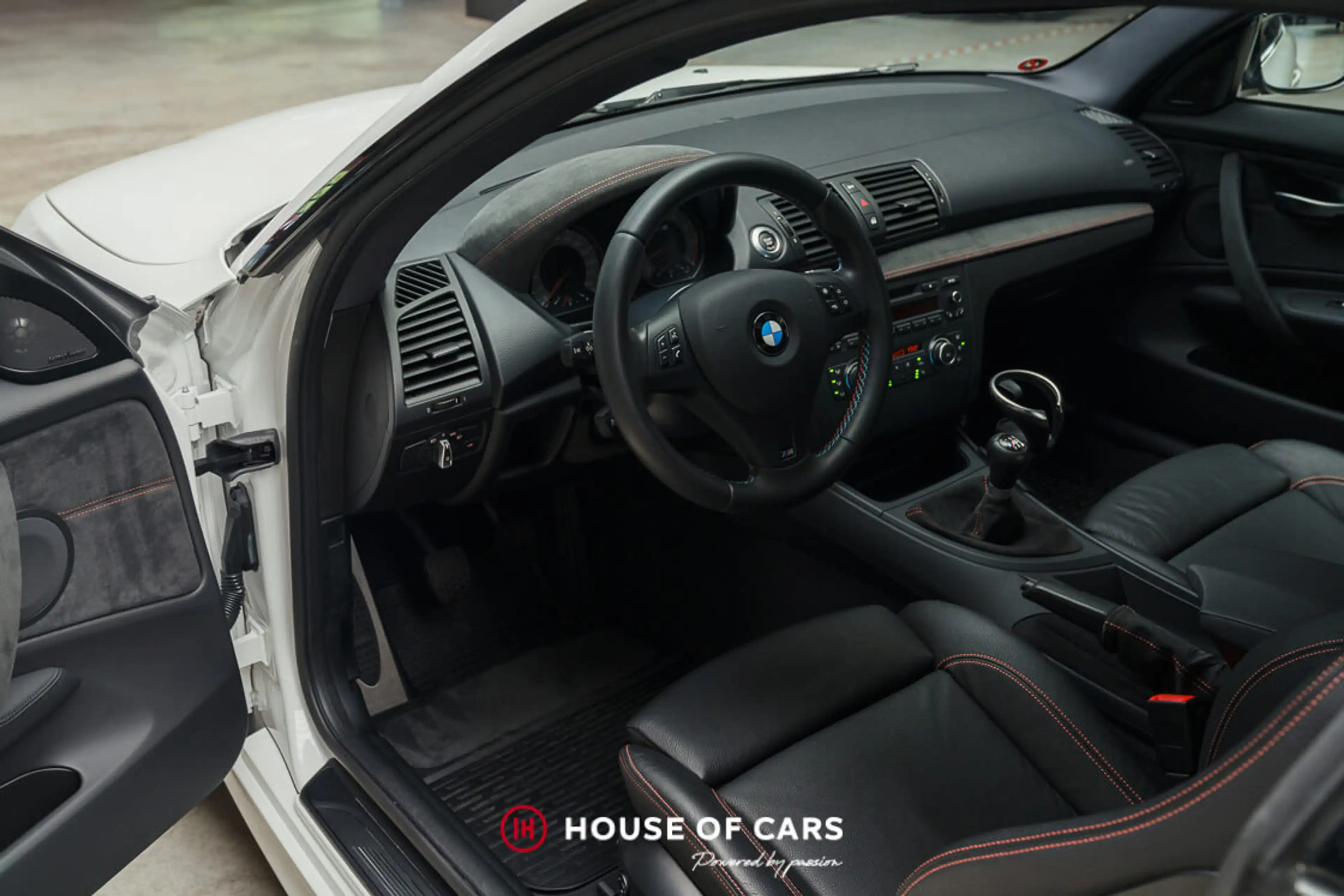 BMW 1er M Coupé 1ST OWNER / PAINT ONLY SERVICED BY BMW — photo 14