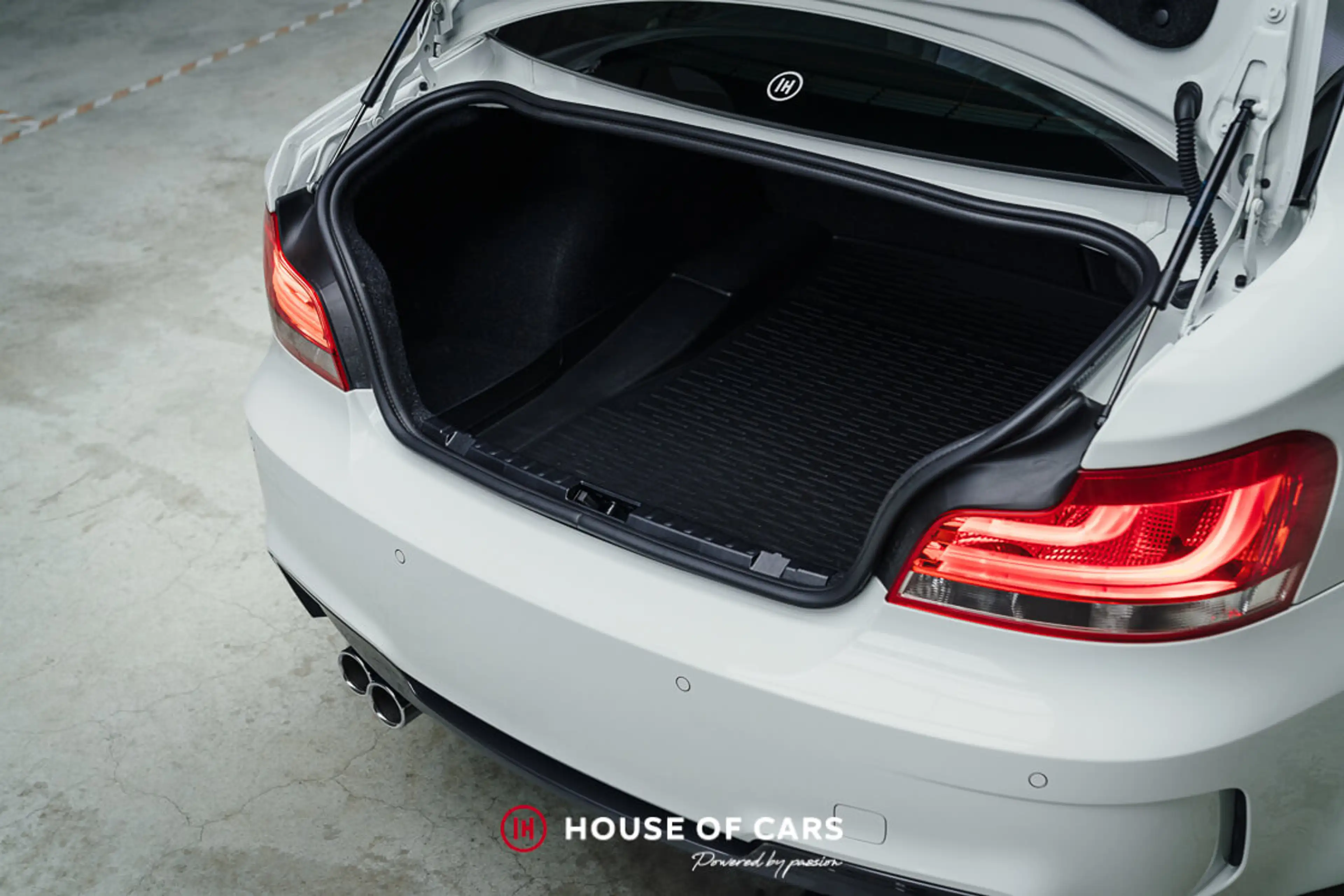 BMW 1er M Coupé 1ST OWNER / PAINT ONLY SERVICED BY BMW — photo 13