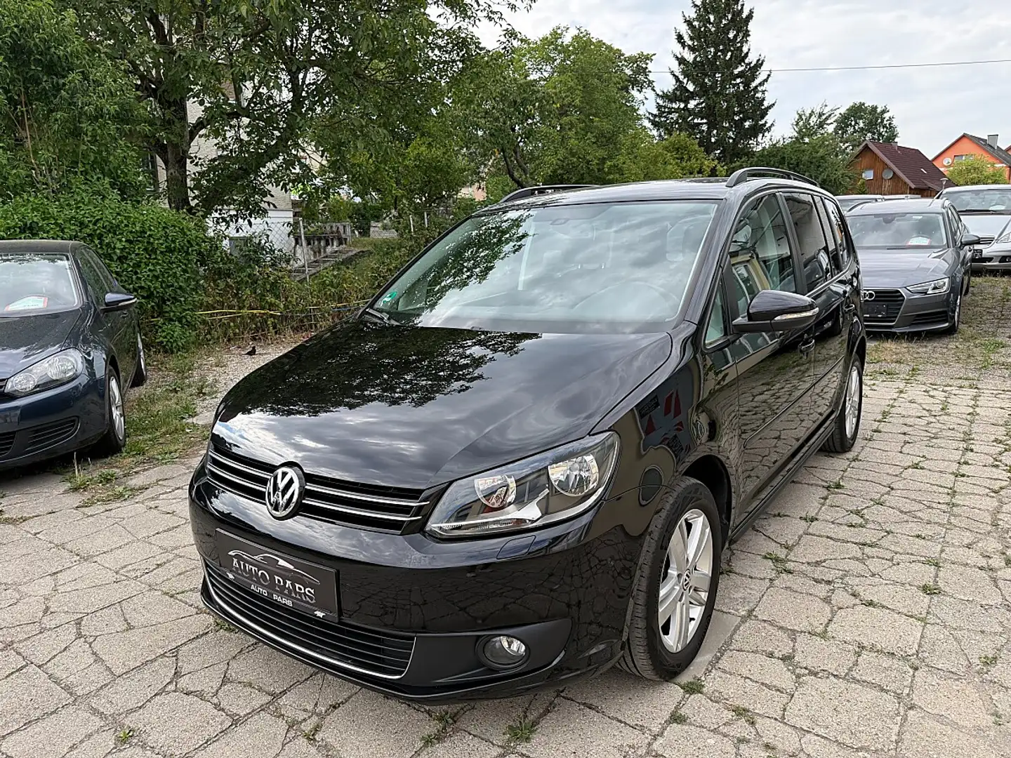 Volkswagen Touran 4Friends 1,6 BMT TDI-1.BESITZ-PARKPILOT Schwarz - 1
