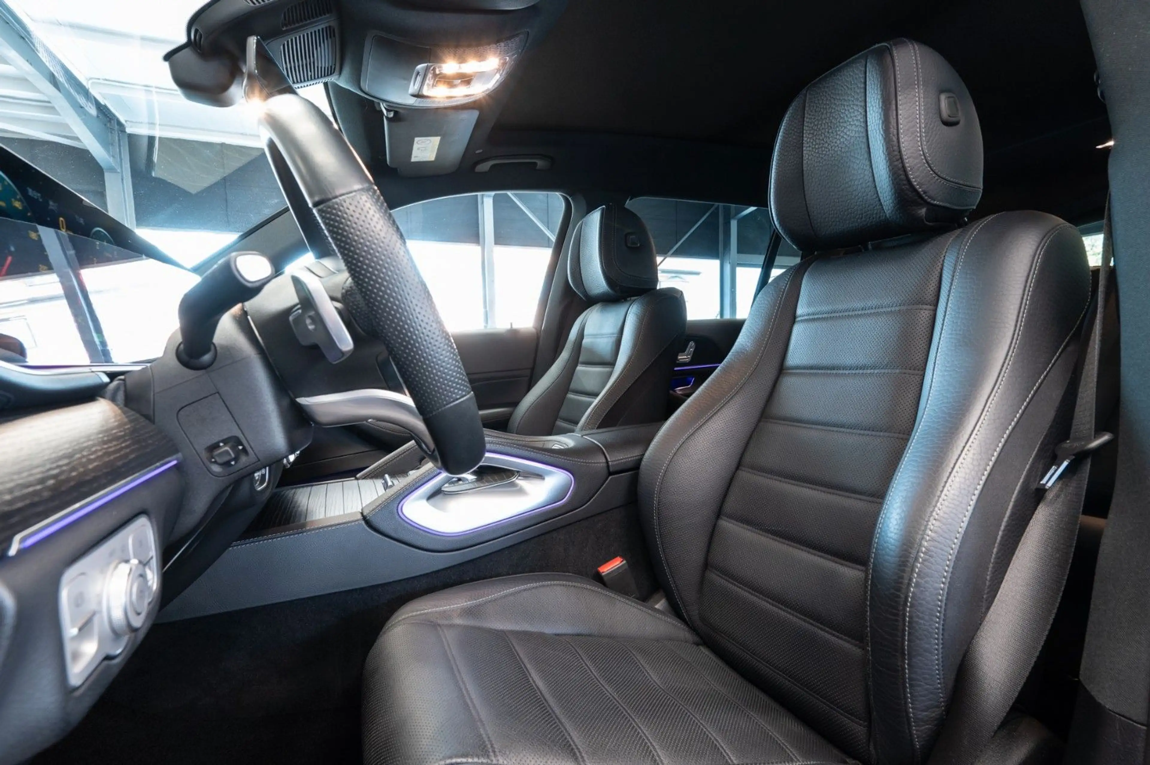 Mercedes-Benz GLS 580 4M|AMG LINE|7-SITZER|PANO|STDHZ|AHK — photo 14