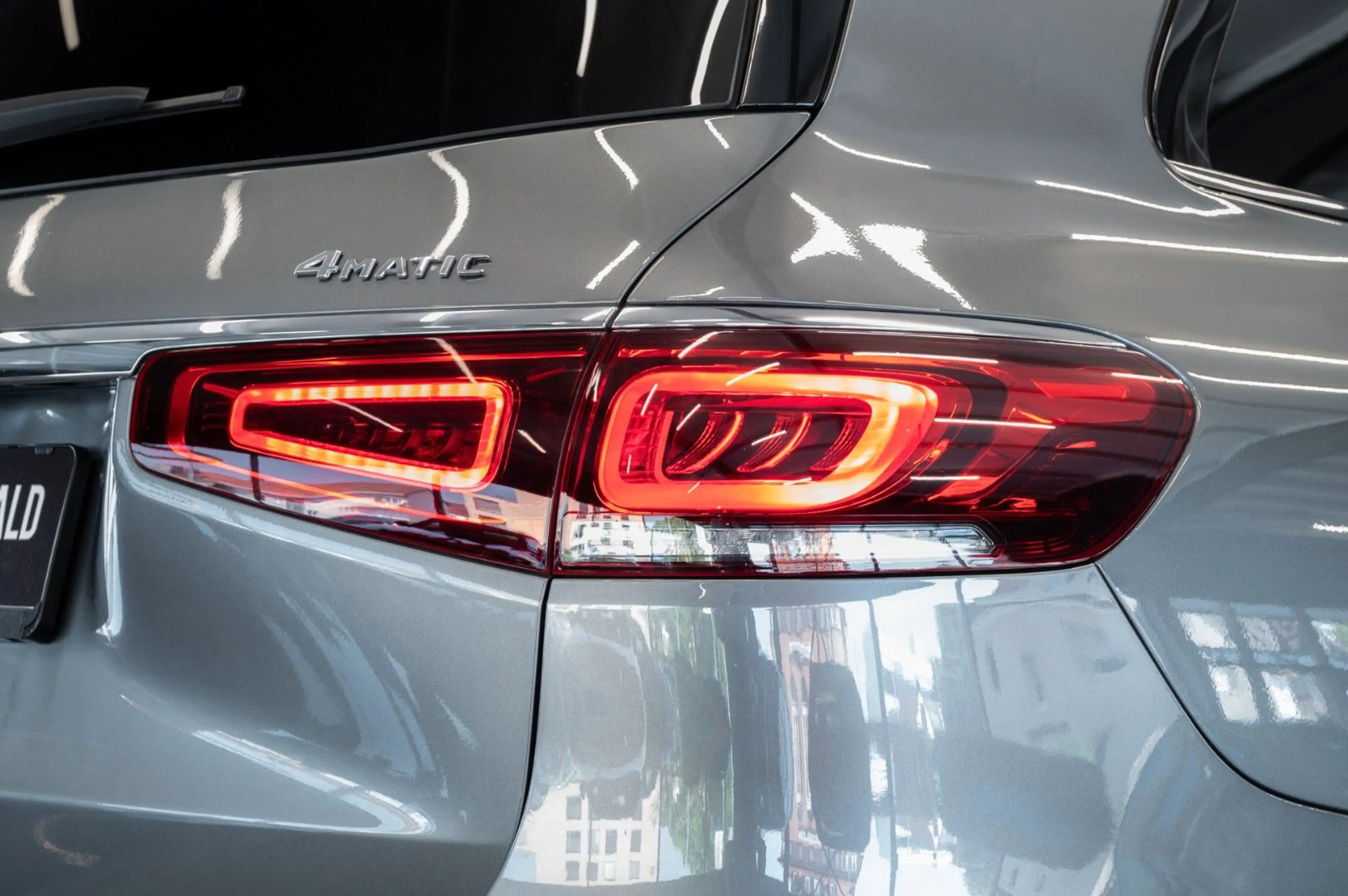 Mercedes-Benz GLS 580 4M|AMG LINE|7-SITZER|PANO|STDHZ|AHK — photo 8