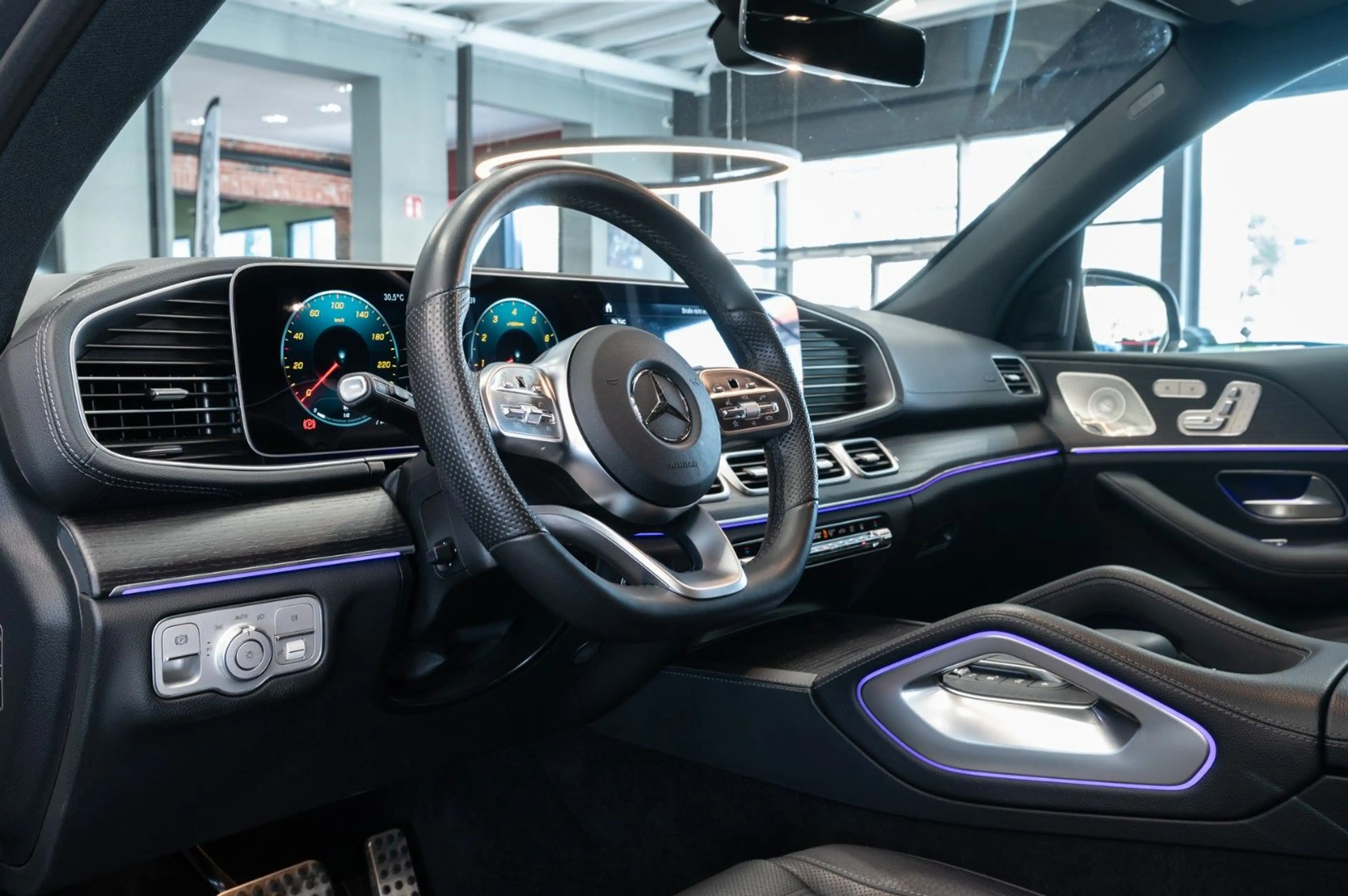 Mercedes-Benz GLS 580 4M|AMG LINE|7-SITZER|PANO|STDHZ|AHK — photo 12