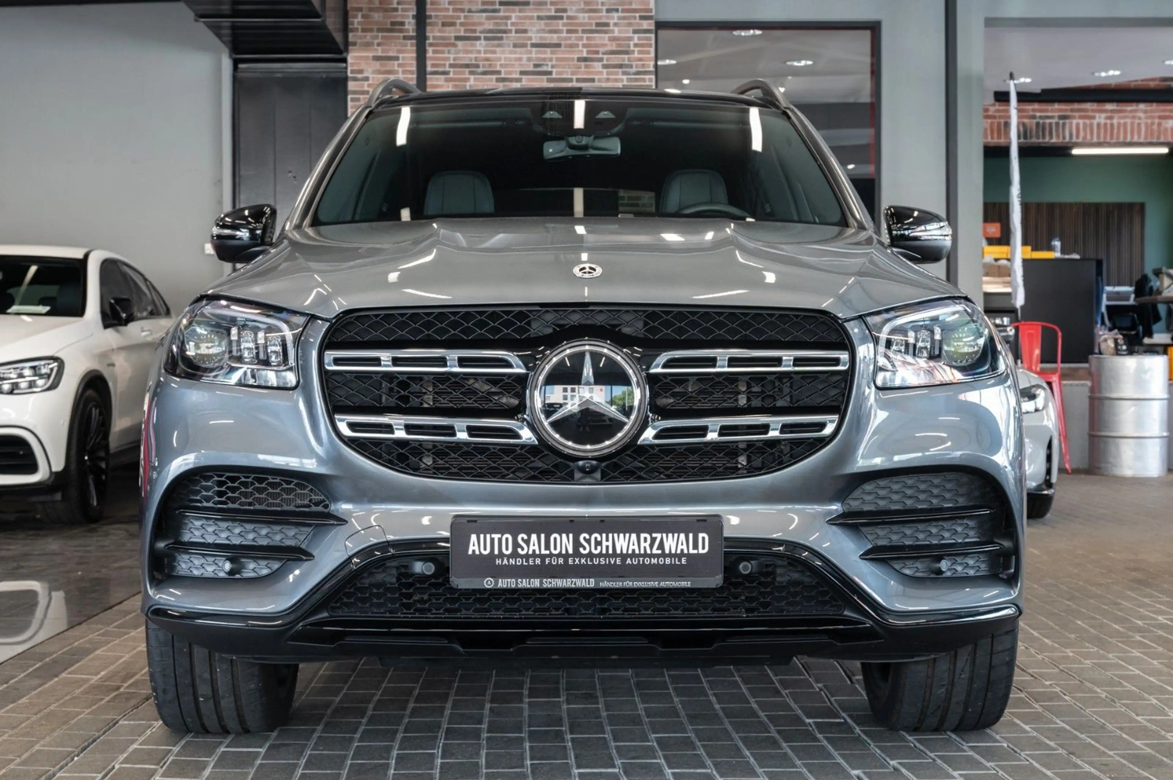 Mercedes-Benz GLS 580 4M|AMG LINE|7-SITZER|PANO|STDHZ|AHK — photo 5