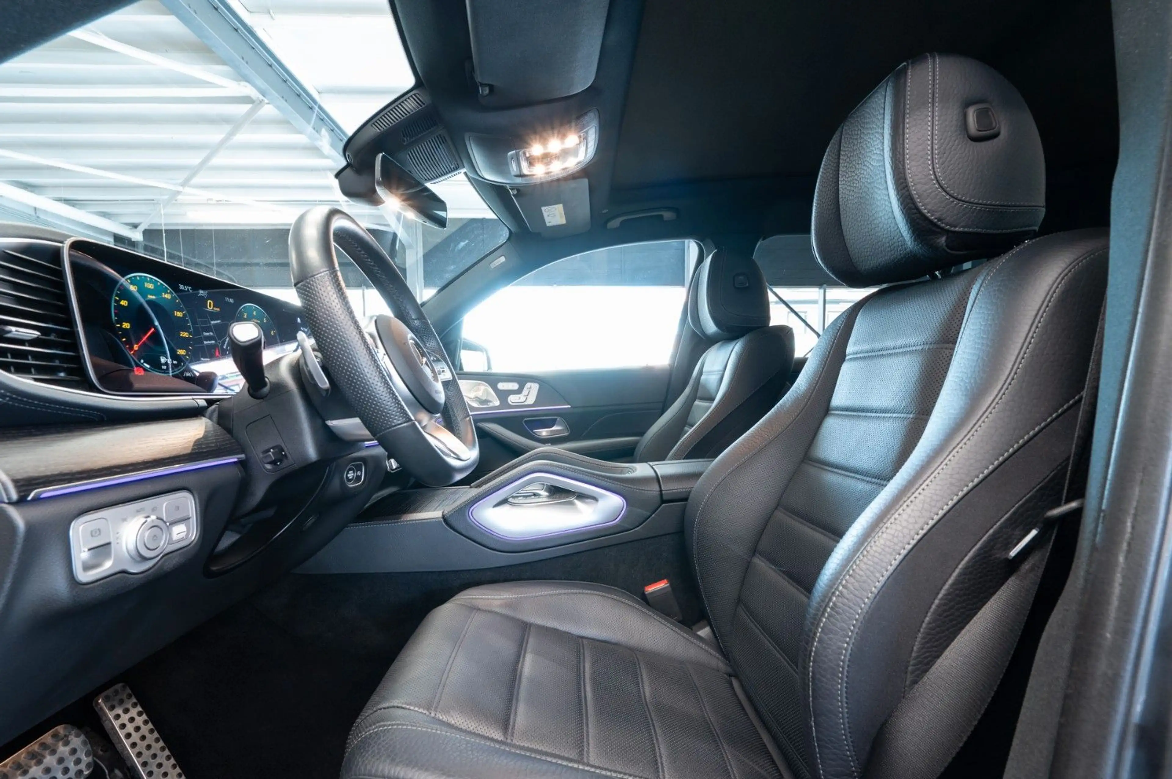 Mercedes-Benz GLS 580 4M|AMG LINE|7-SITZER|PANO|STDHZ|AHK — photo 13