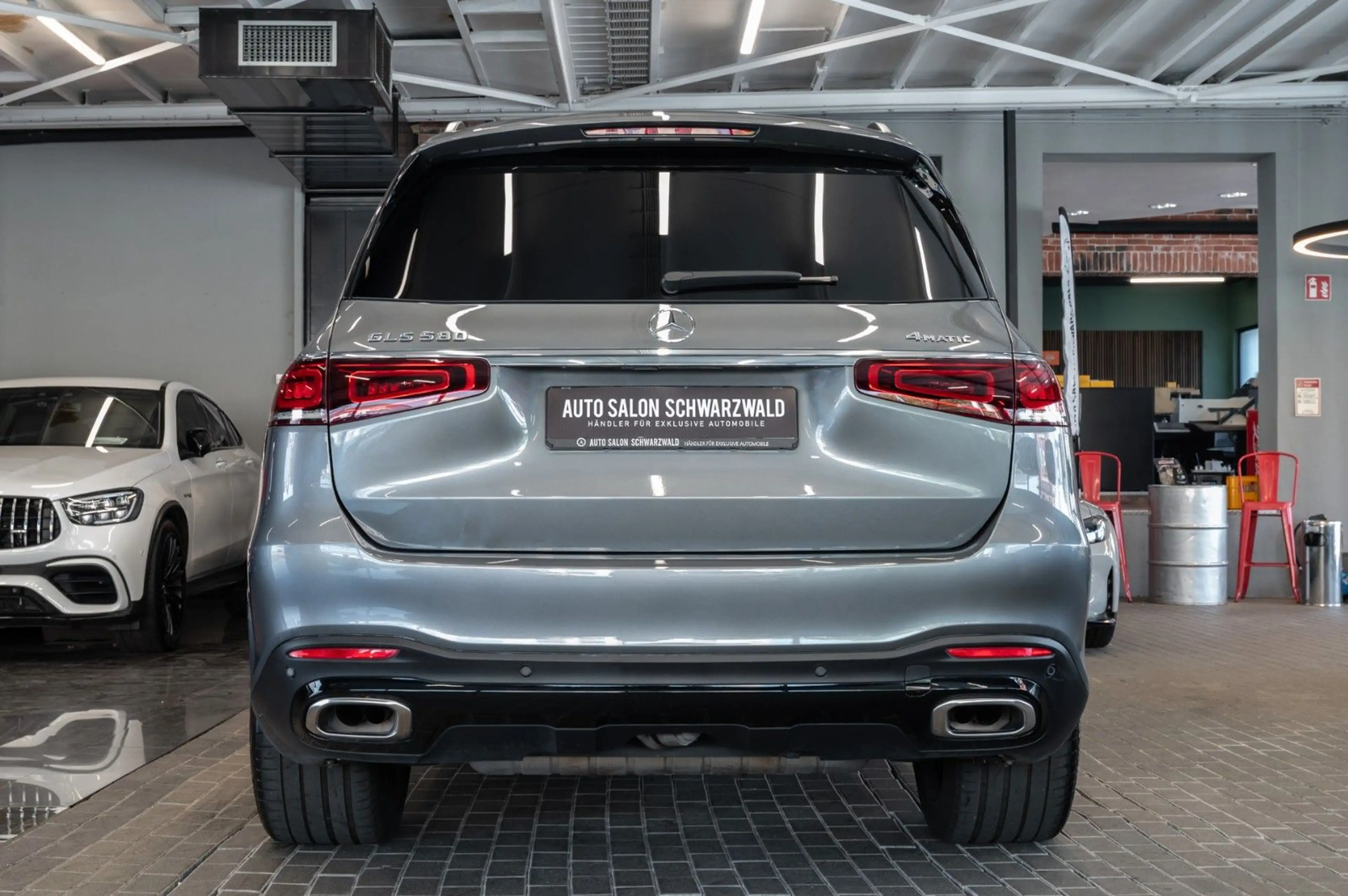 Mercedes-Benz GLS 580 4M|AMG LINE|7-SITZER|PANO|STDHZ|AHK — photo 9