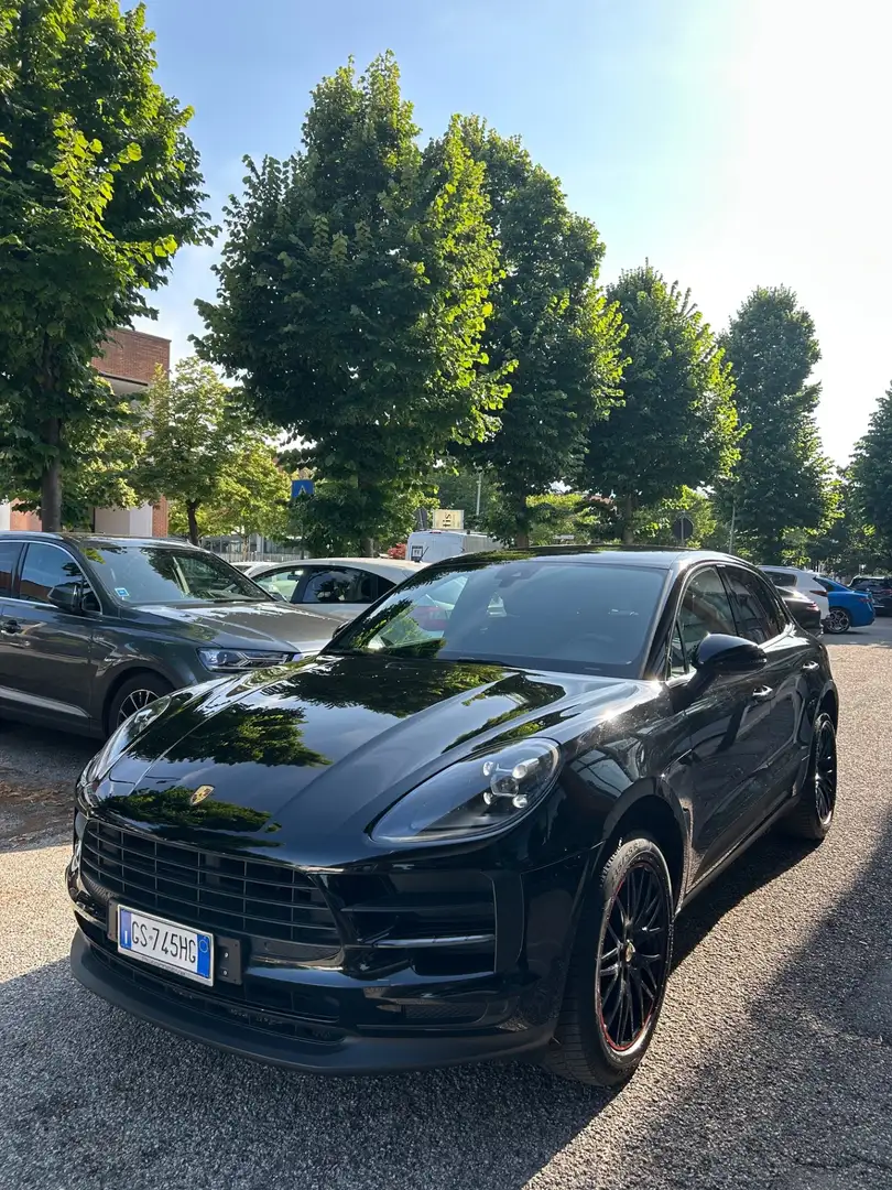 Porsche Macan 2.0 Noir - 1