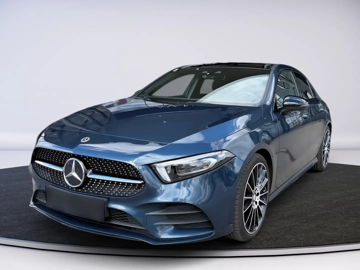 Mercedes-Benz A 220 d Limousine Premium Plus Paket, uwm; Blau - 2