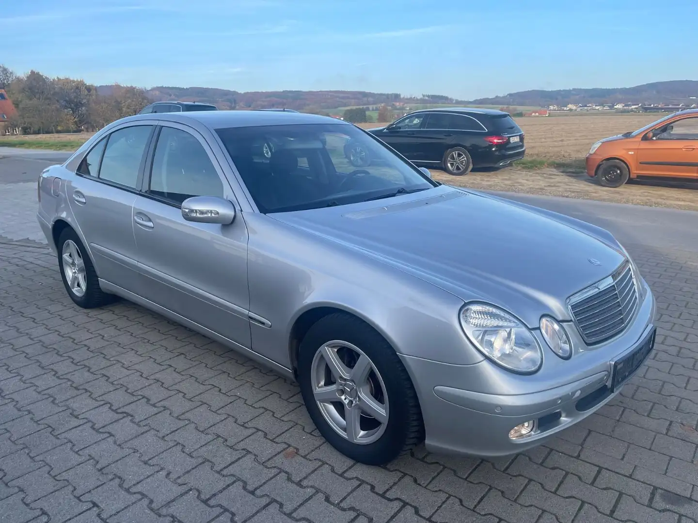 Mercedes-Benz E 220 E Limousine E 220 CDI Silber - 2