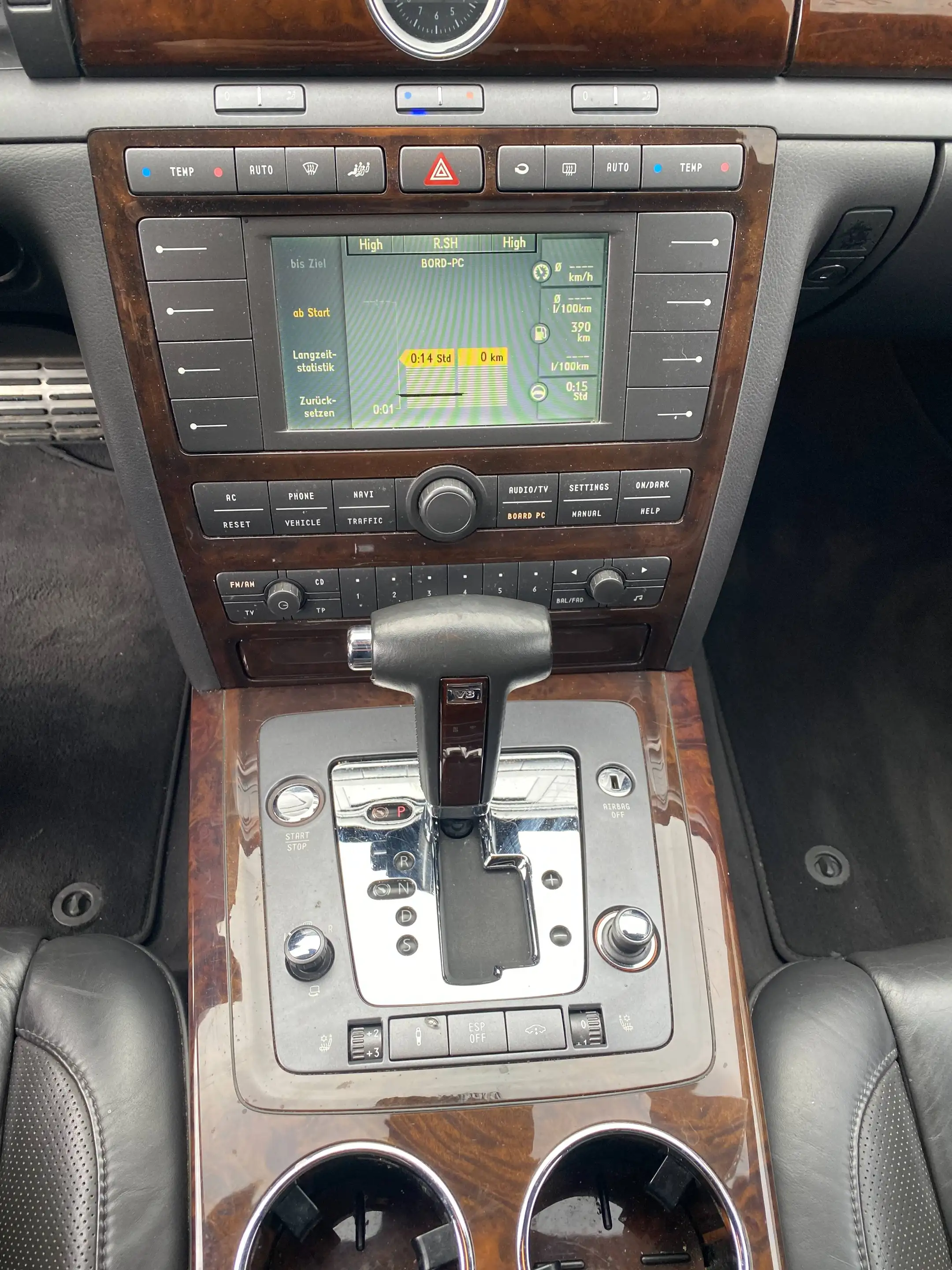 Volkswagen Phaeton Phaeton 4.2 V8 4MOTION Automatik (5 Sitzer) — photo 12