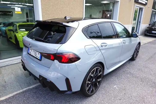 BMW 1 Series view 5