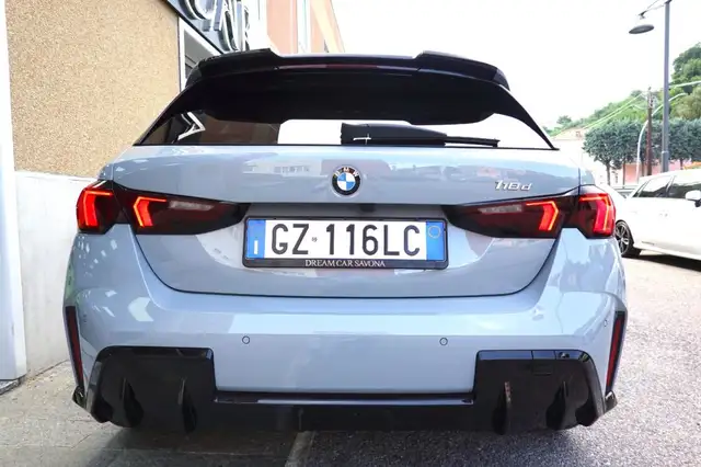 BMW 1 Series view 4