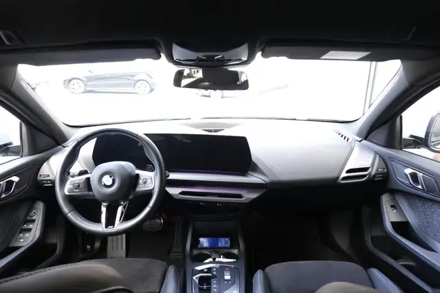 BMW 1 Series view 7