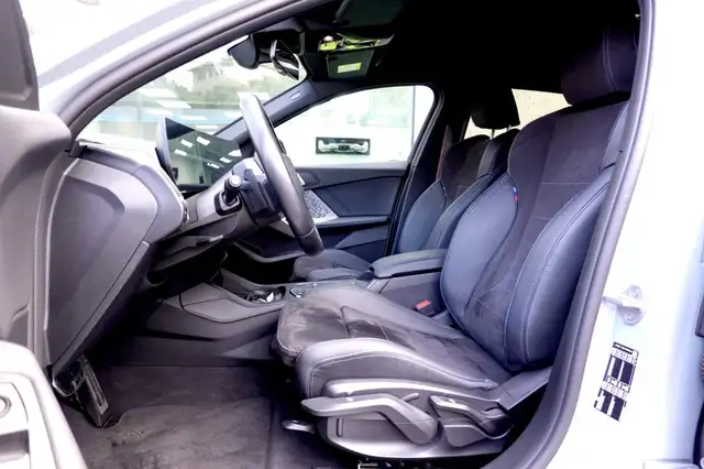 BMW 1 Series view 8
