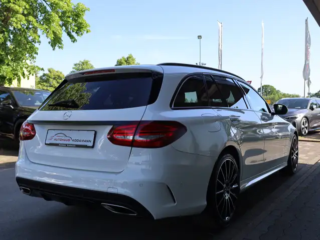 Mercedes-Benz C-Class view 11