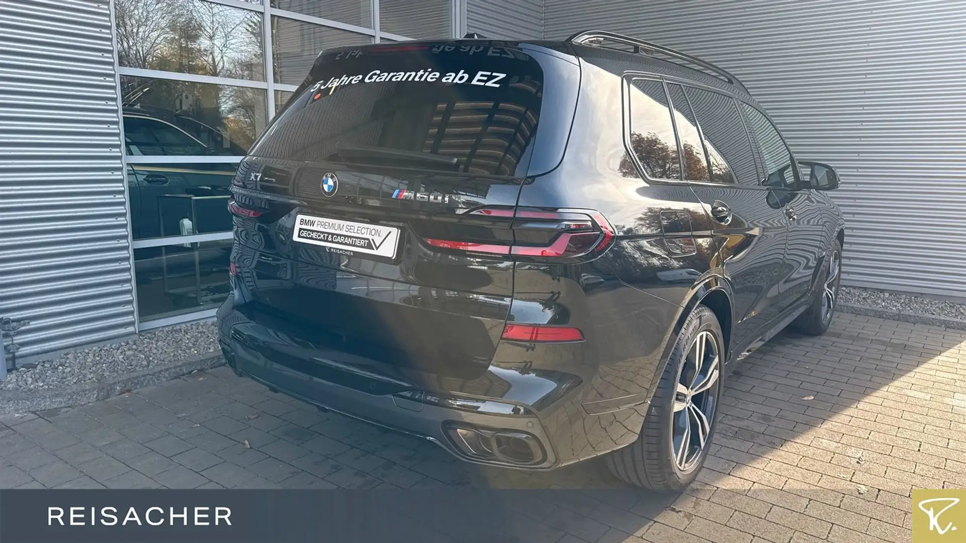 BMW X7 M60i xDrive M-Sport PRO AHK Standhzg ACC 21" Schwarz - 2