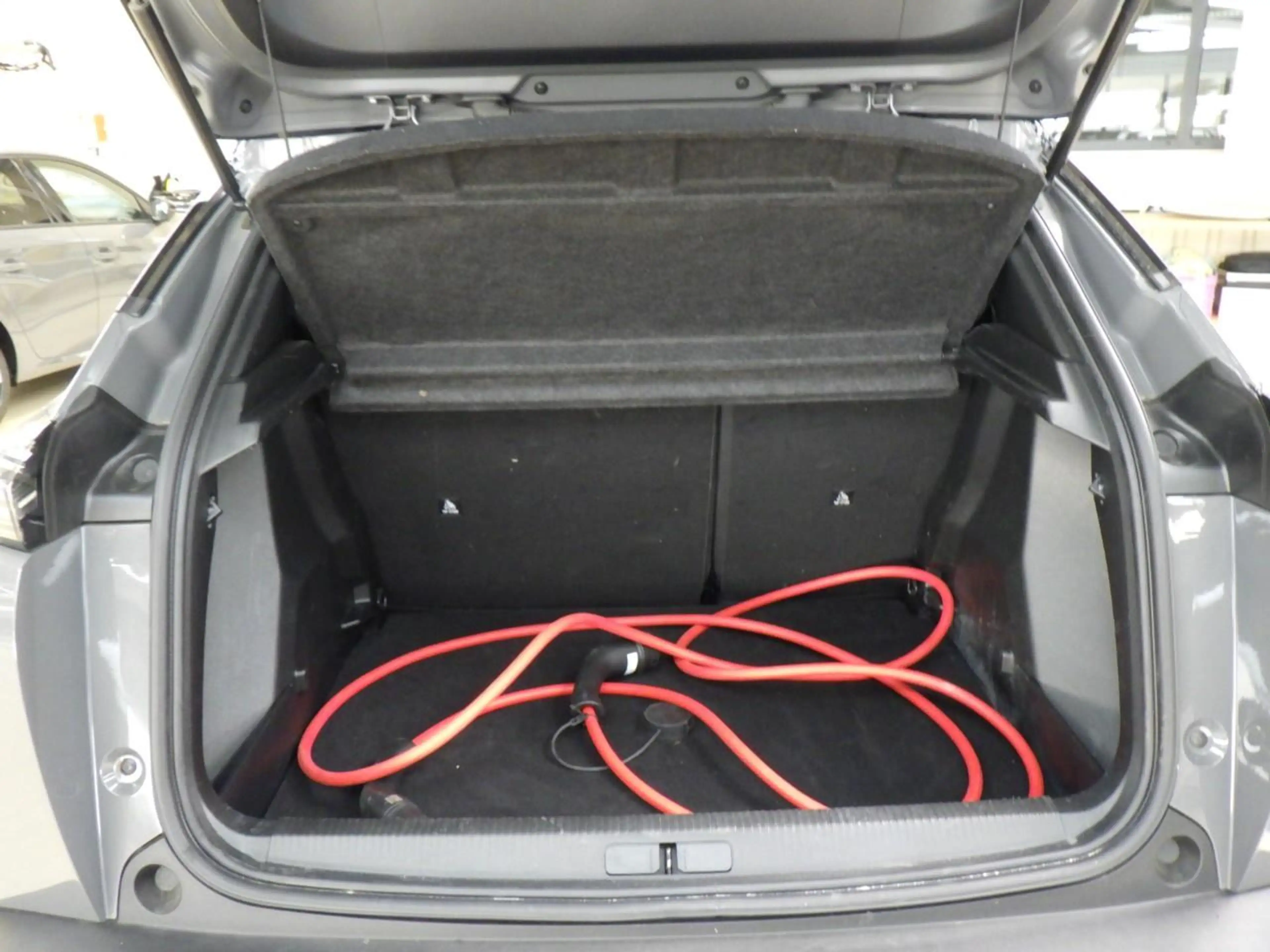 Peugeot e-2008 GT | Active Safety Brake met camera en radar (auto — photo 9