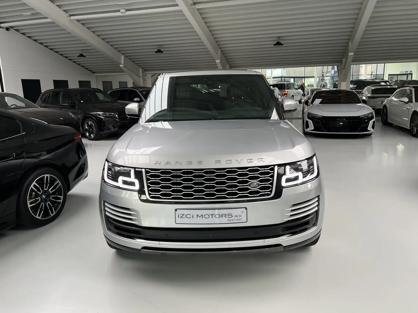 Land Rover Range Rover Range Rover 3.0 SDV6 Vogue met APPROVED WARRANTY ! Zilver - 2