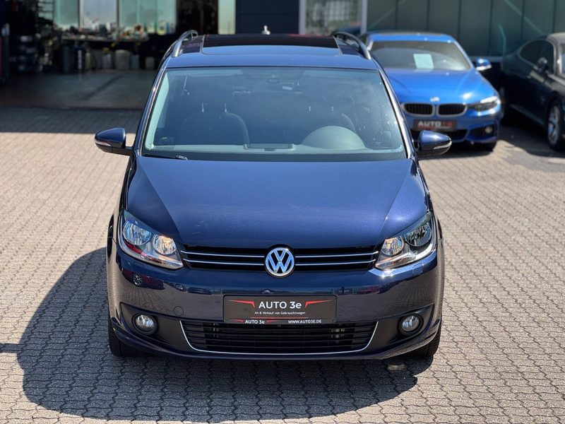 Volkswagen Touran Comfortline BMT Navi Panorama PDC 7.Sitze — photo 3