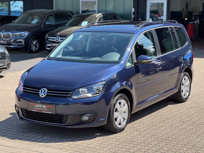 Volkswagen Touran Comfortline BMT Navi Panorama PDC 7.Sitze — photo 4