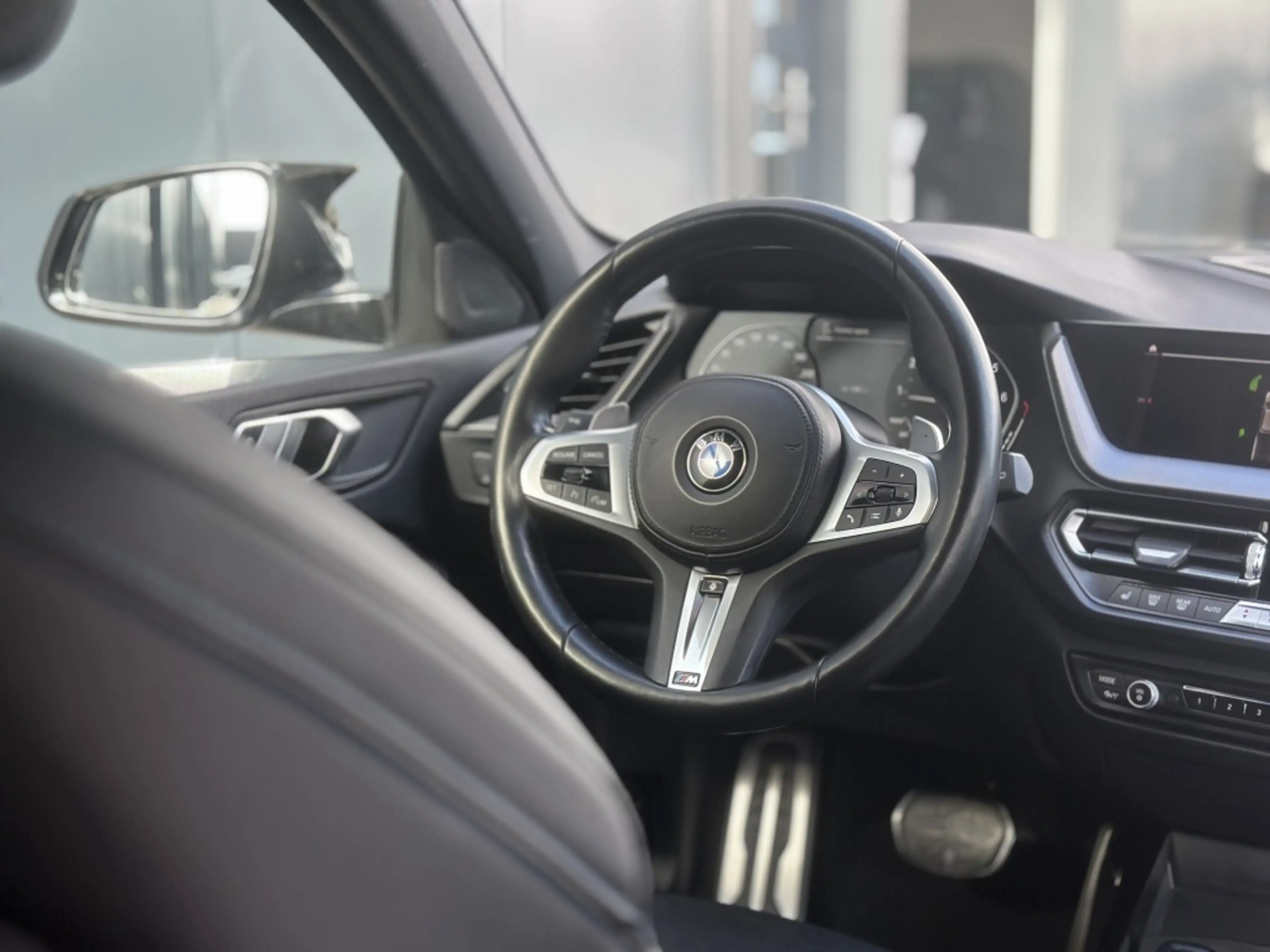 BMW 135 1-serie M135i xDrive High Executive — photo 26