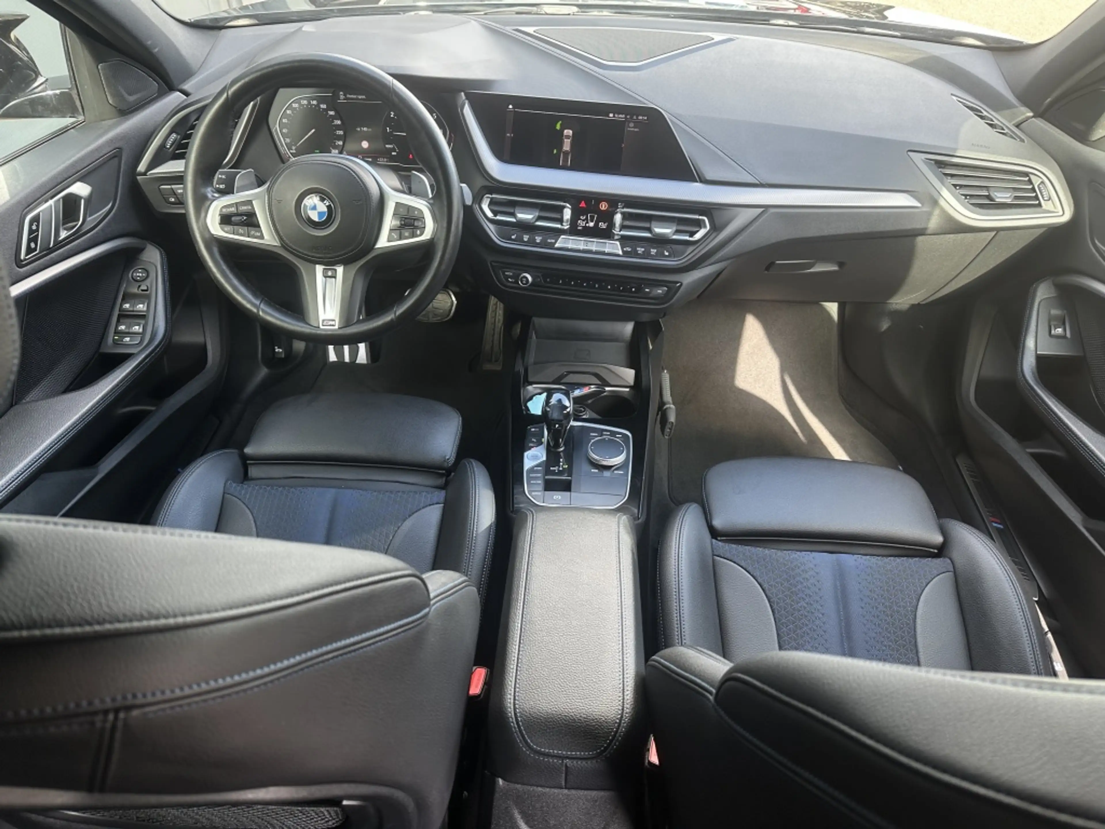 BMW 135 1-serie M135i xDrive High Executive — photo 22