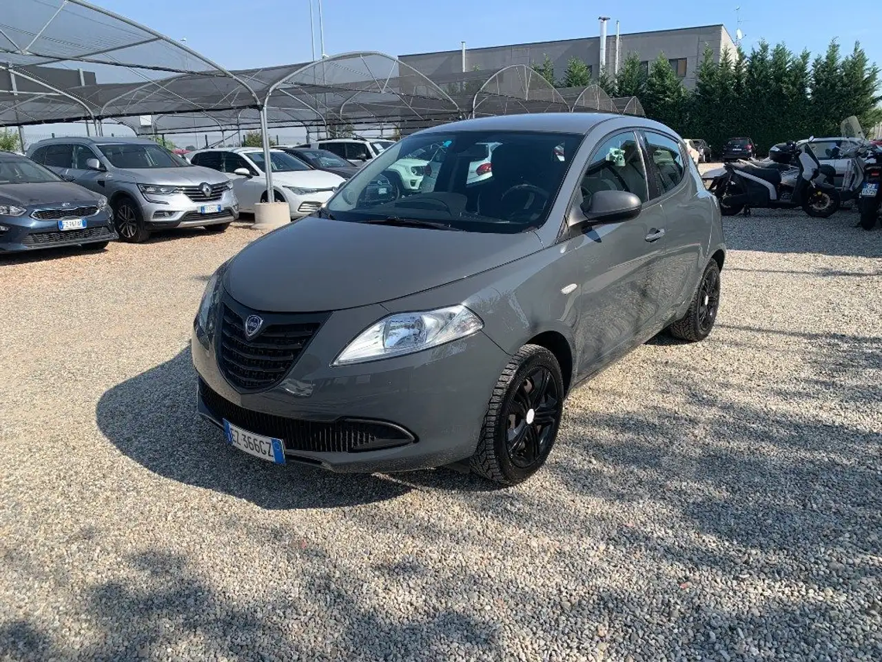 Lancia Ypsilon