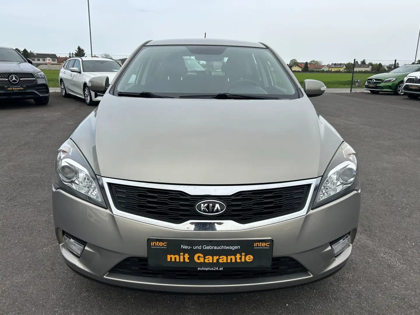 Kia Ceed / cee'd 1,4 CVVT Cool Surf & Drive ISG Silber - 2