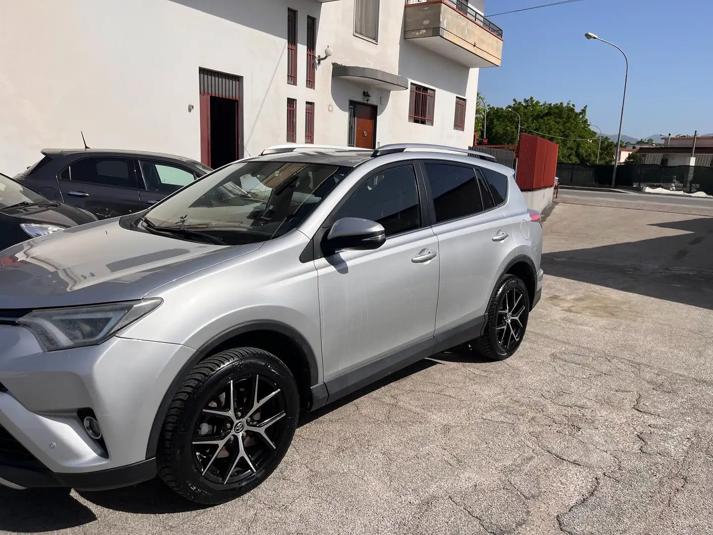 Toyota RAV 4 2.0 DIESEL D4D KW105 ANNO 2016 Gri - 2